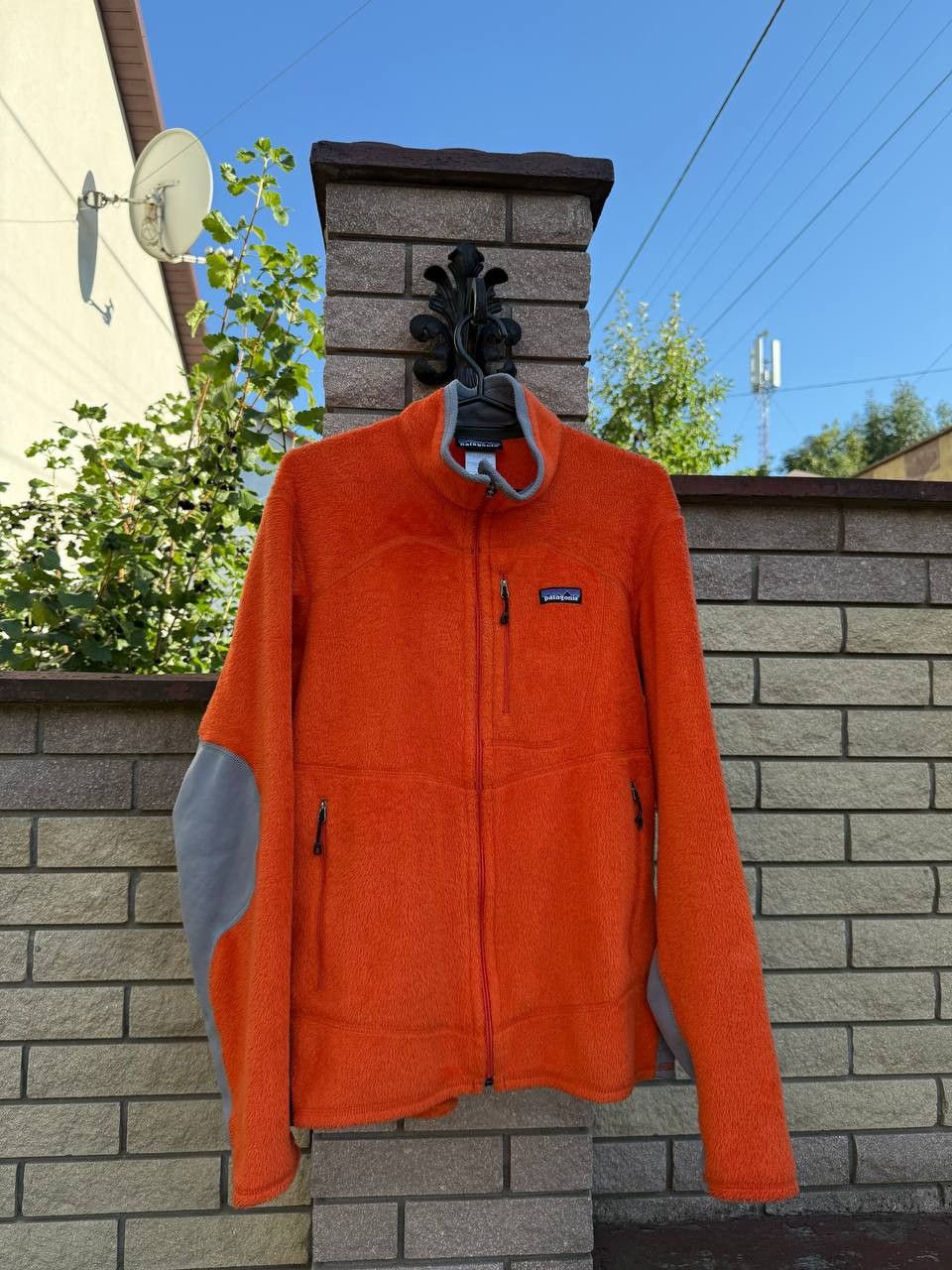 Patagonia Patagonia R2 Orange Fleece Jacket Outdoor Size US M / EU 48-50 / 2 - 1 Thumbnail