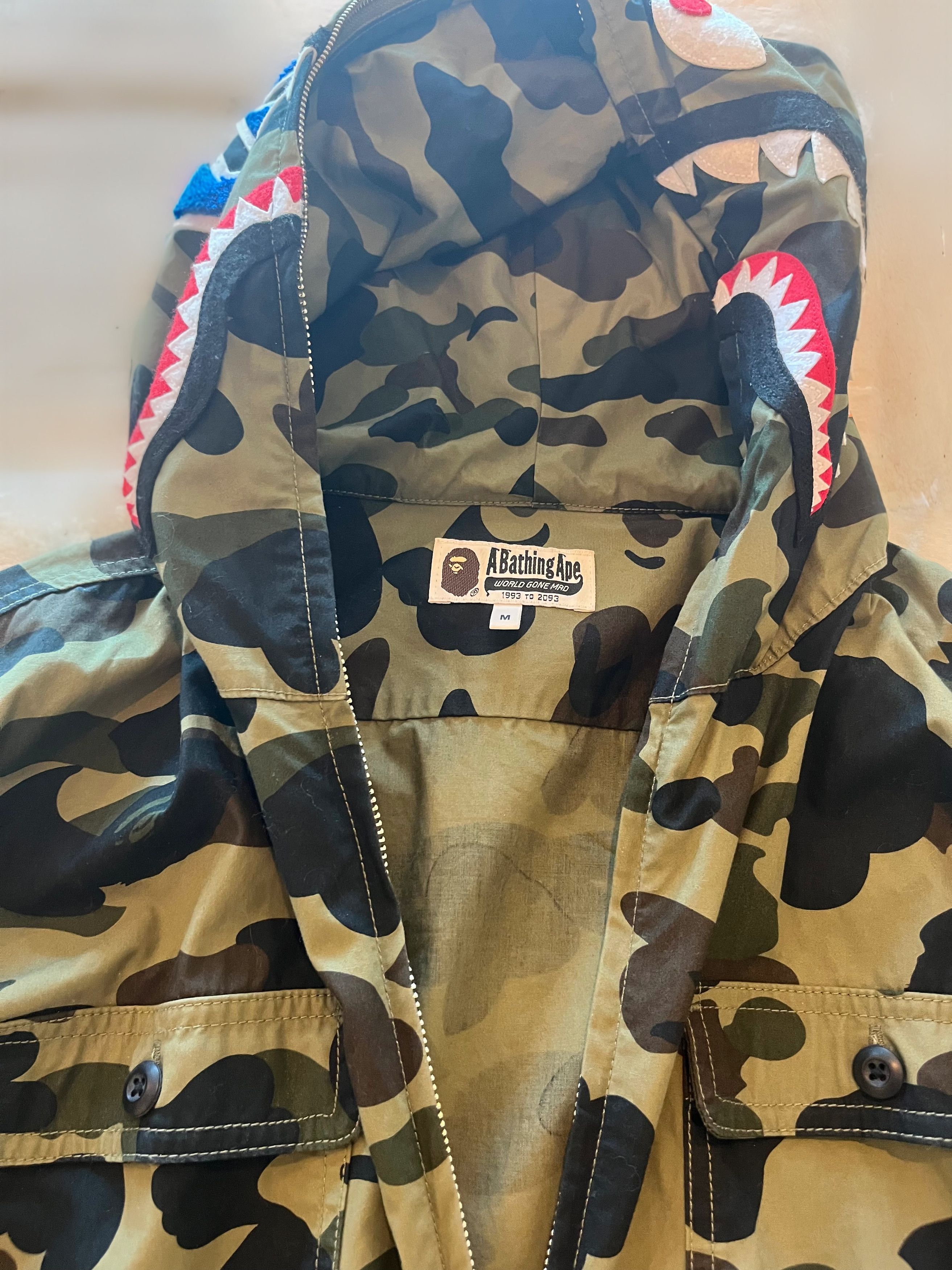 Bape BAPE 1st Camo Shark Hoodie Shirt Size US M / EU 48-50 / 2 - 6 Thumbnail