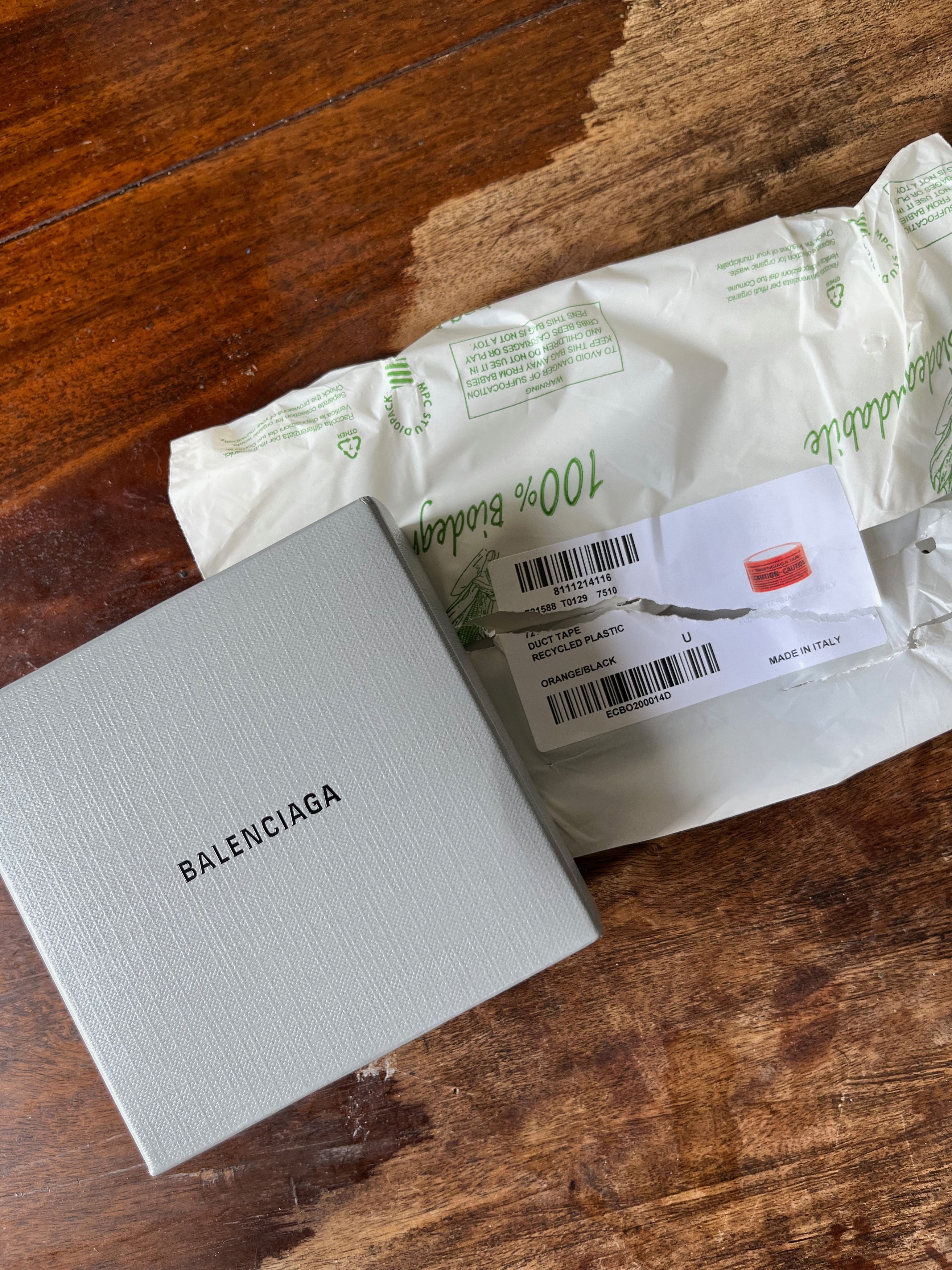 Balenciaga Balenciaga FW22 red packing tape object Size ONE SIZE - 6 Thumbnail
