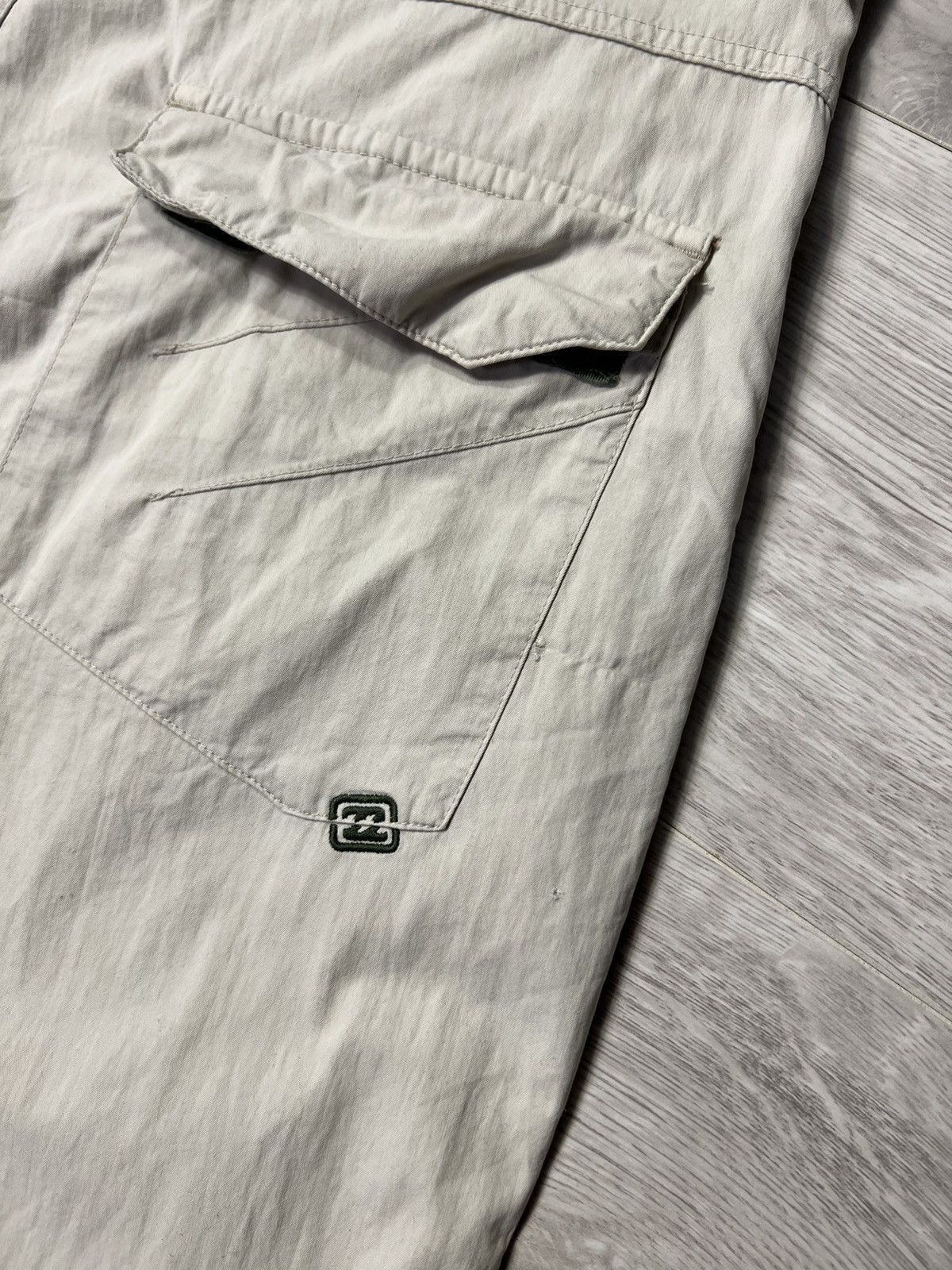 Billabong × Vintage Vintage Billabong Nylon Shorts With Pocket Logo Size US 36 / EU 52 - 18 Thumbnail