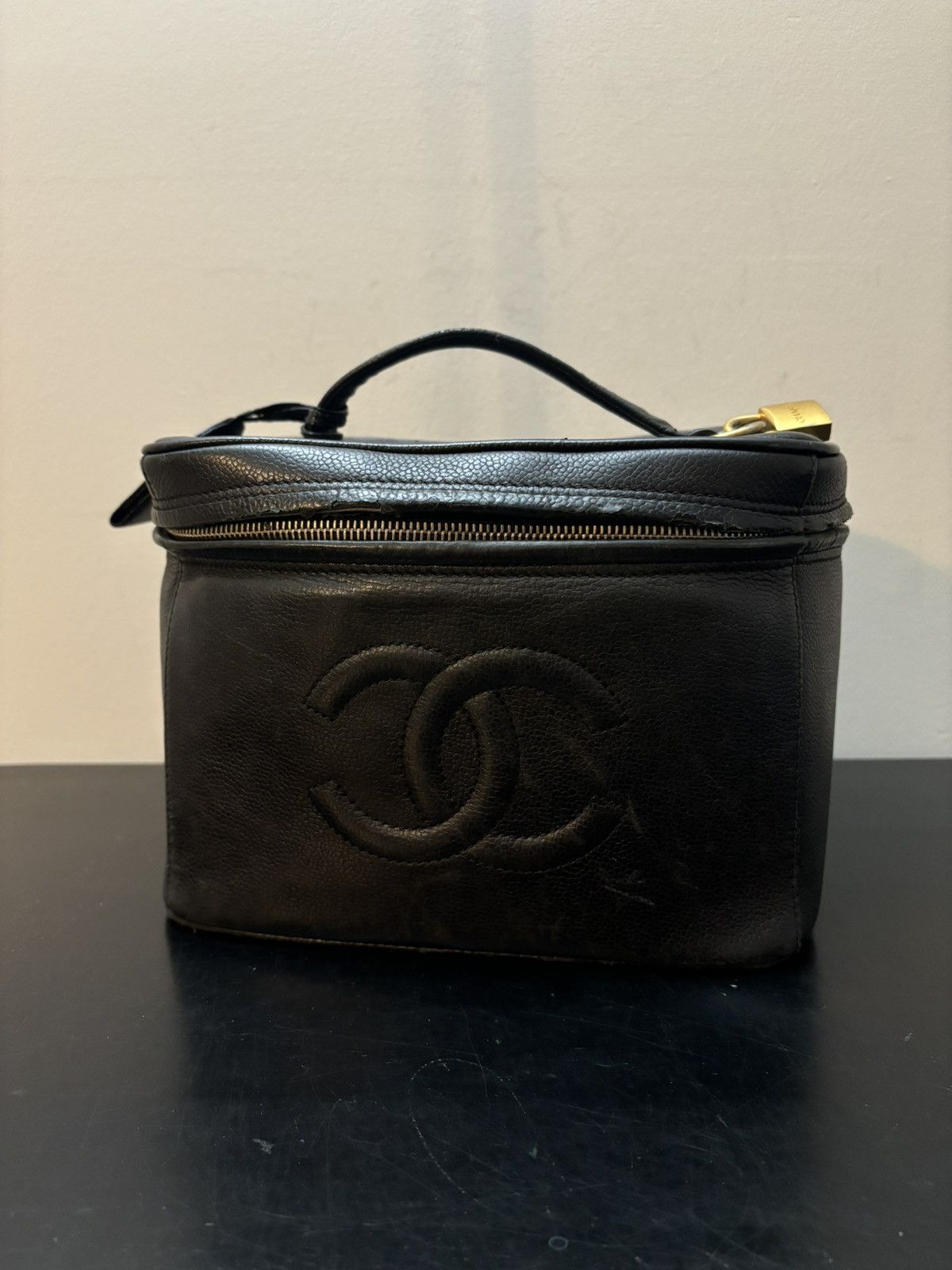 Chanel Chanel CC Timeless Leather Vanity Case Black Size ONE SIZE - 1 Thumbnail
