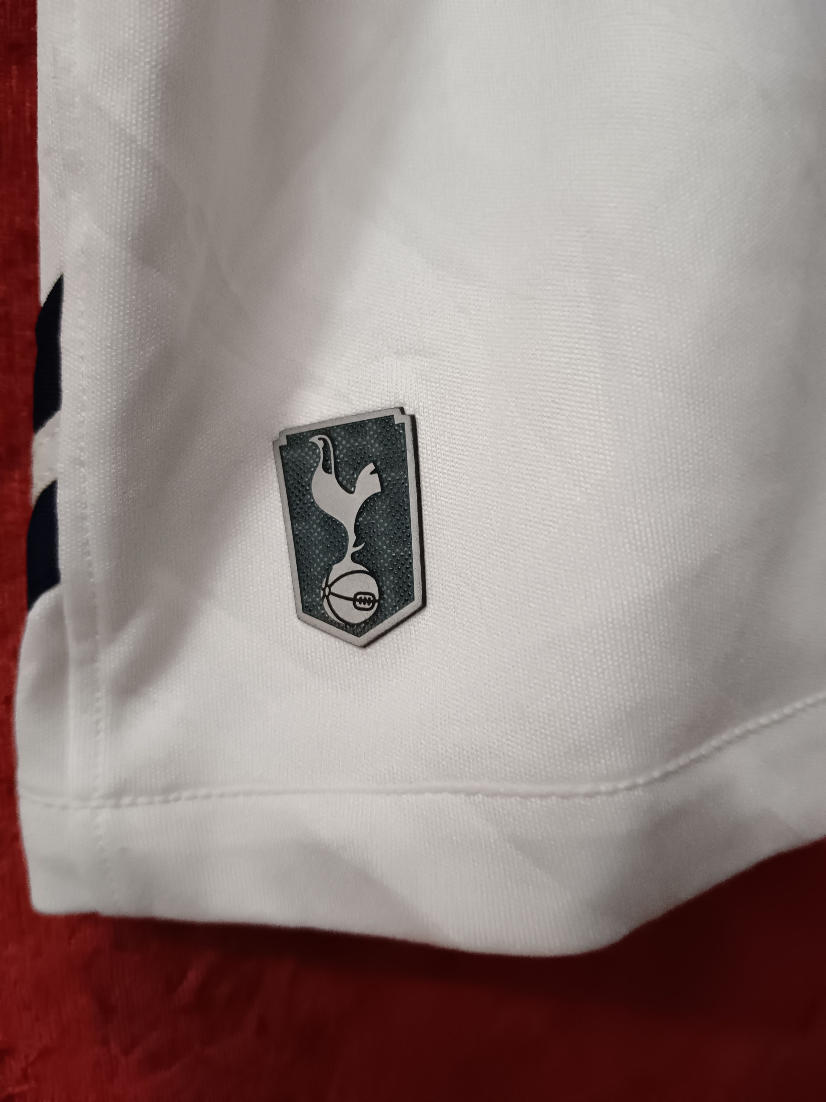 Under Armour Tottenham Hotspurs 2013/2014 Player Issue No 8 Paulinho Size US L / EU 52-54 / 3 - 2 Thumbnail