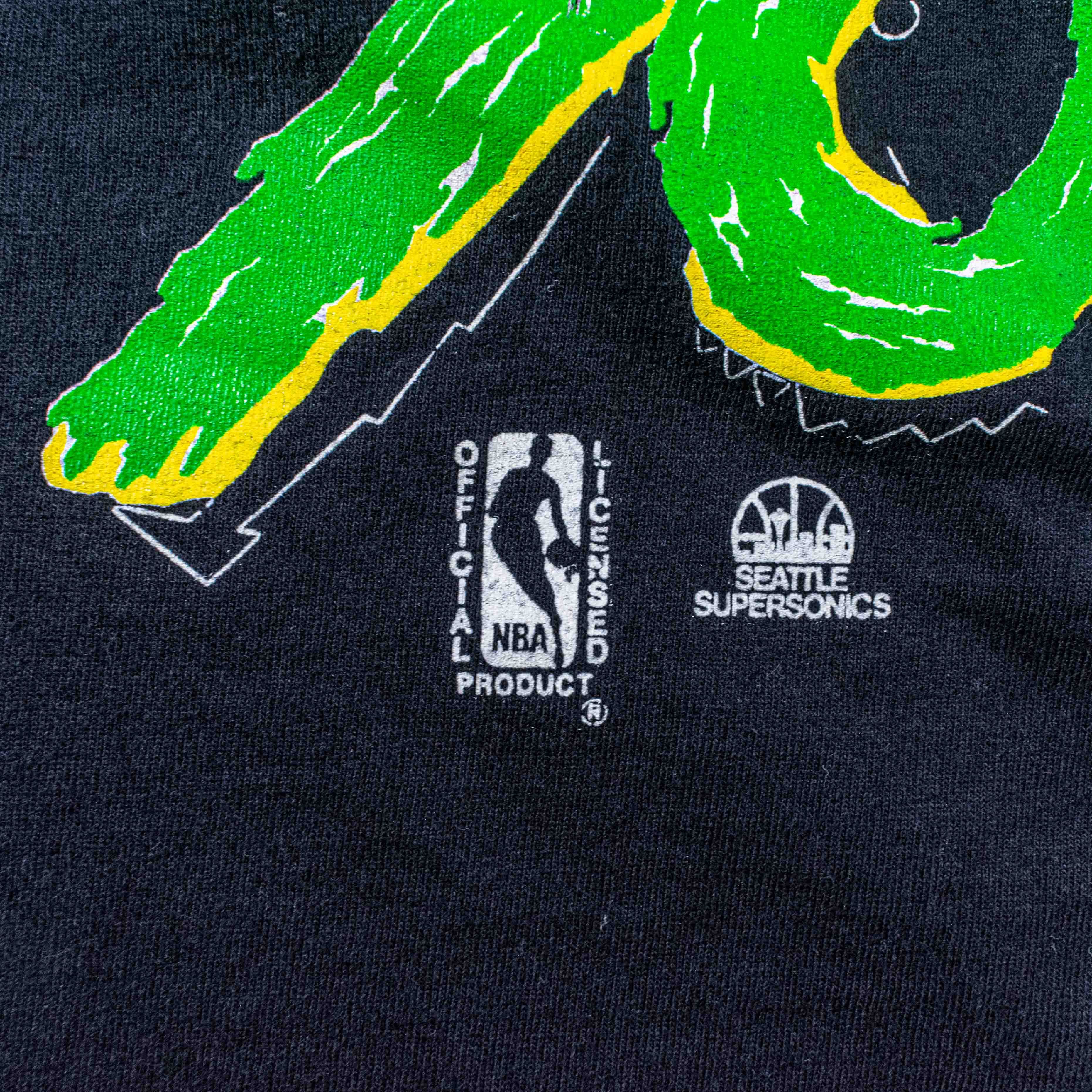 Vintage Vintage 90s Seattle Sonics Shirt Large Magic Johnson Ts NBA Size US L / EU 52-54 / 3 - 11 Thumbnail