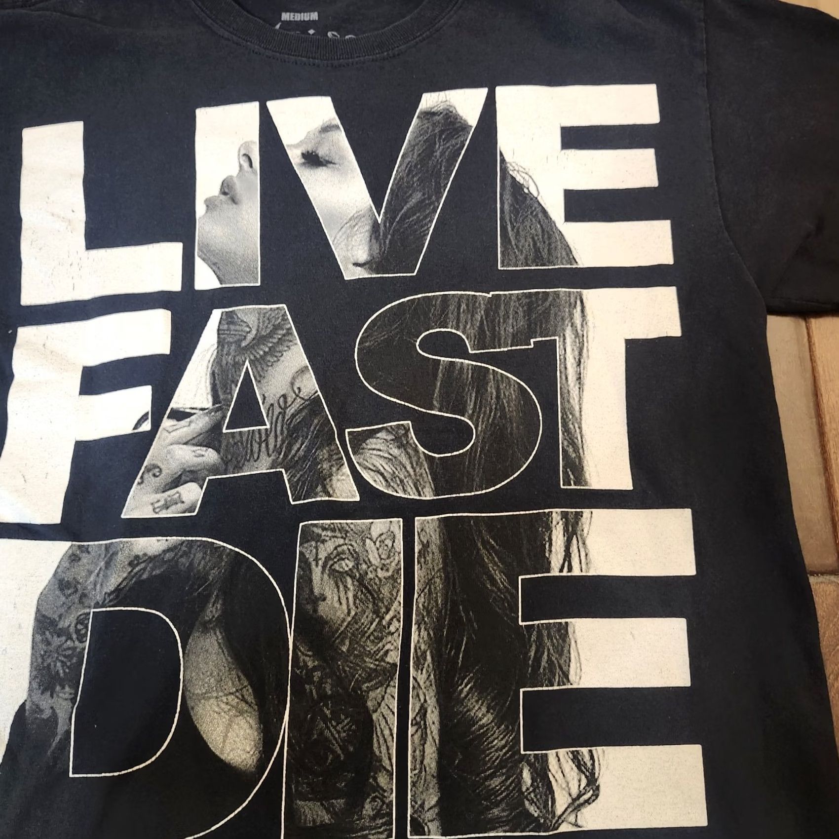 Vintage Notorious Family T-Shirt Live Fast Die Last Graphic Crew Neck Black M Men Short Sleeve Graphic Tee Music Shirt Size US M / EU 48-50 / 2 - 4 Thumbnail
