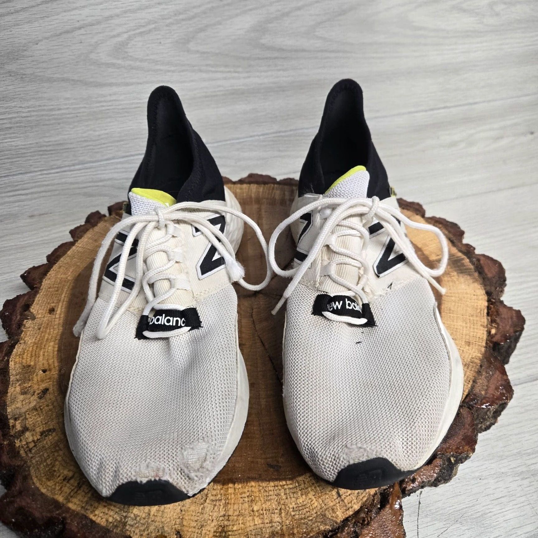 New Balance New Balance Fresh Foam Running Sneakers Mens Size 10.5 White Black Athletic Size US 10.5 / EU 43-44 - 3 Thumbnail