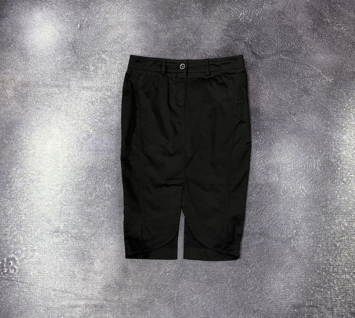 Armani Vintage Armani Jeans Women’s Black Shorts Cropped Pants Size 28" / US 6 / IT 42 - 1 Thumbnail
