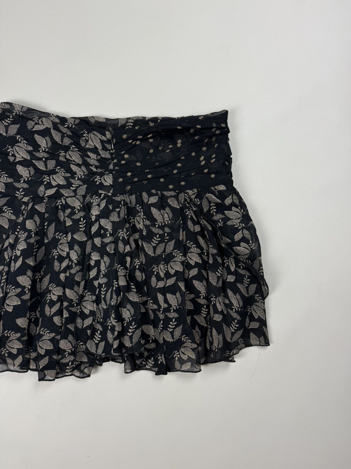 Isabel Marant Etoile Isabel Marant Etoile Floral Pattern Viscose Mini Skirt Size 26" / US 2 / IT 38 - 14 Thumbnail