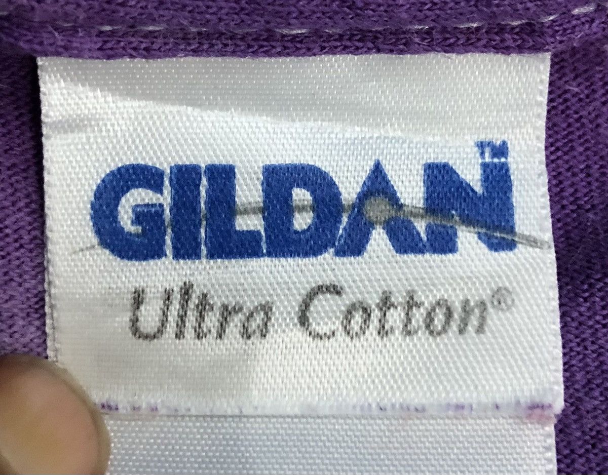 Vintage Vintage Gildan Grad Night 09 T-Shirt Size US M / EU 48-50 / 2 - 8 Thumbnail