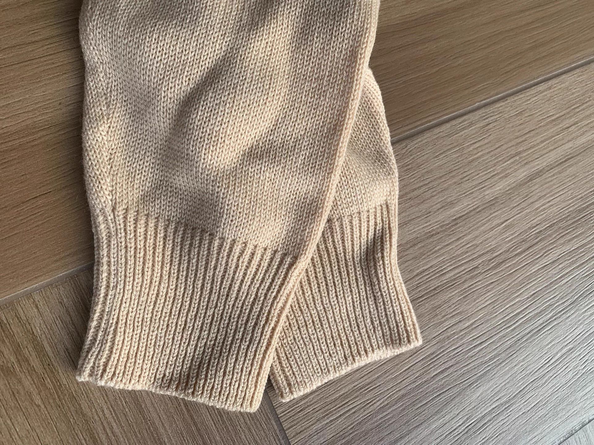 AURALEE 25AW knit V-neck light cashmere shirt