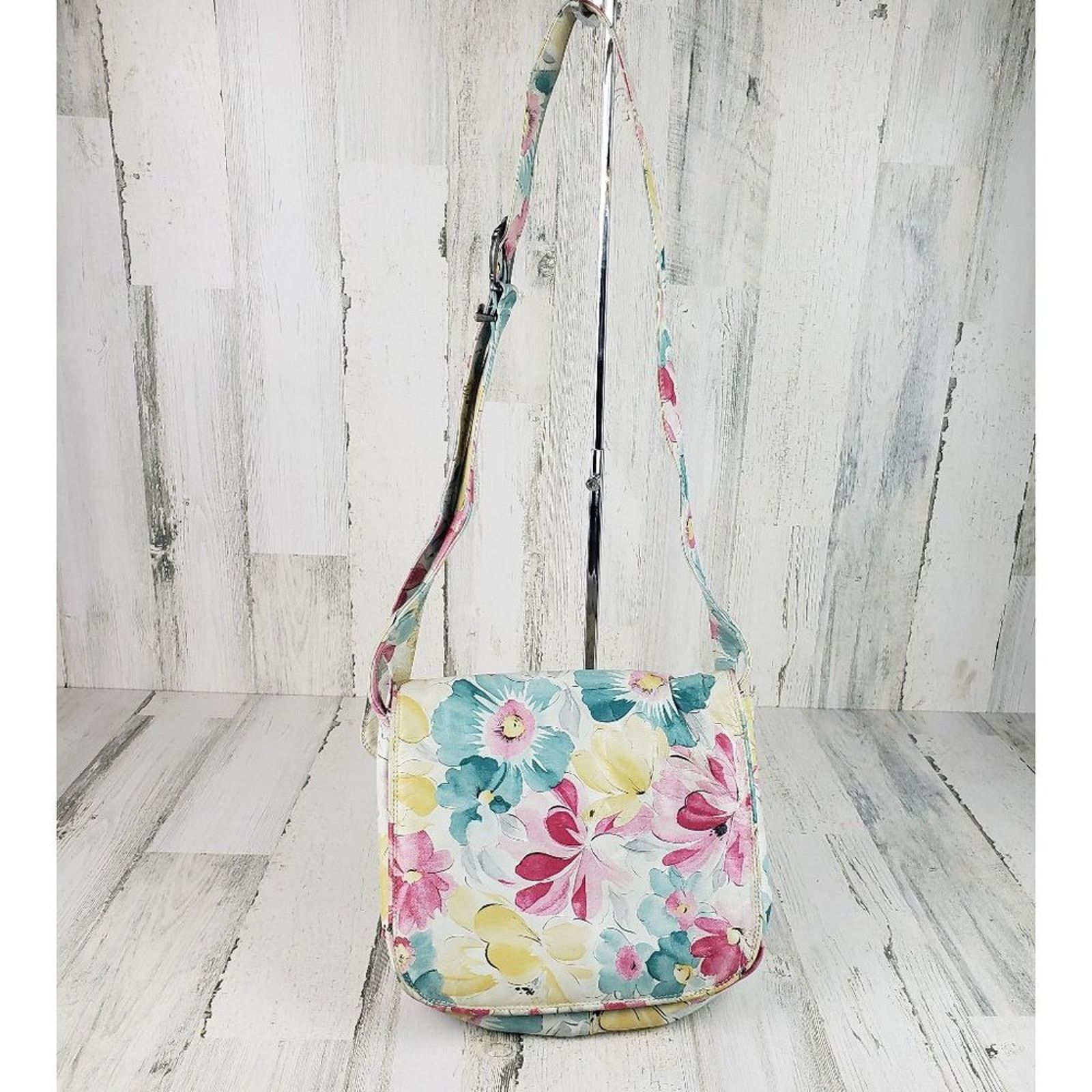 Other Viva of California Crossbody White Multicolored Floral Purse Size ONE SIZE - 1 Thumbnail