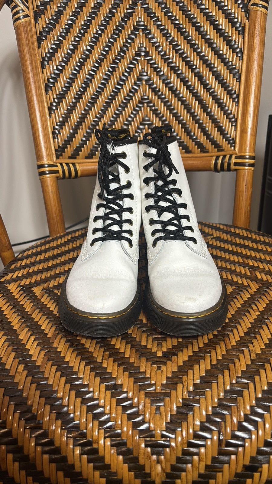 Dr. Martens Dr Martens Zavala Boots White Size US 7 / EU 40 - 2 Thumbnail