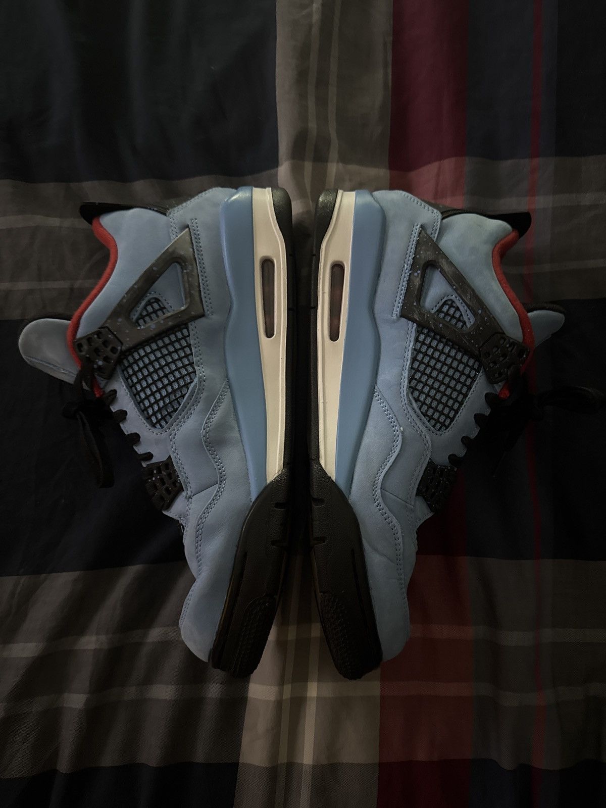 Jordan Brand × Travis Scott Jordan 4 retro travis scott cactus jack Size US 11 / EU 44 - 2 Thumbnail