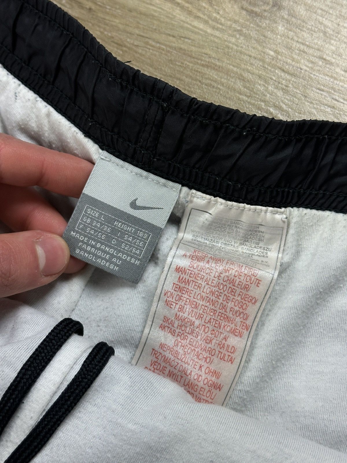Nike × Vintage Vintage Y2K Nike Logo Nylon Track Pants Size US 34 / EU 50 - 10 Thumbnail