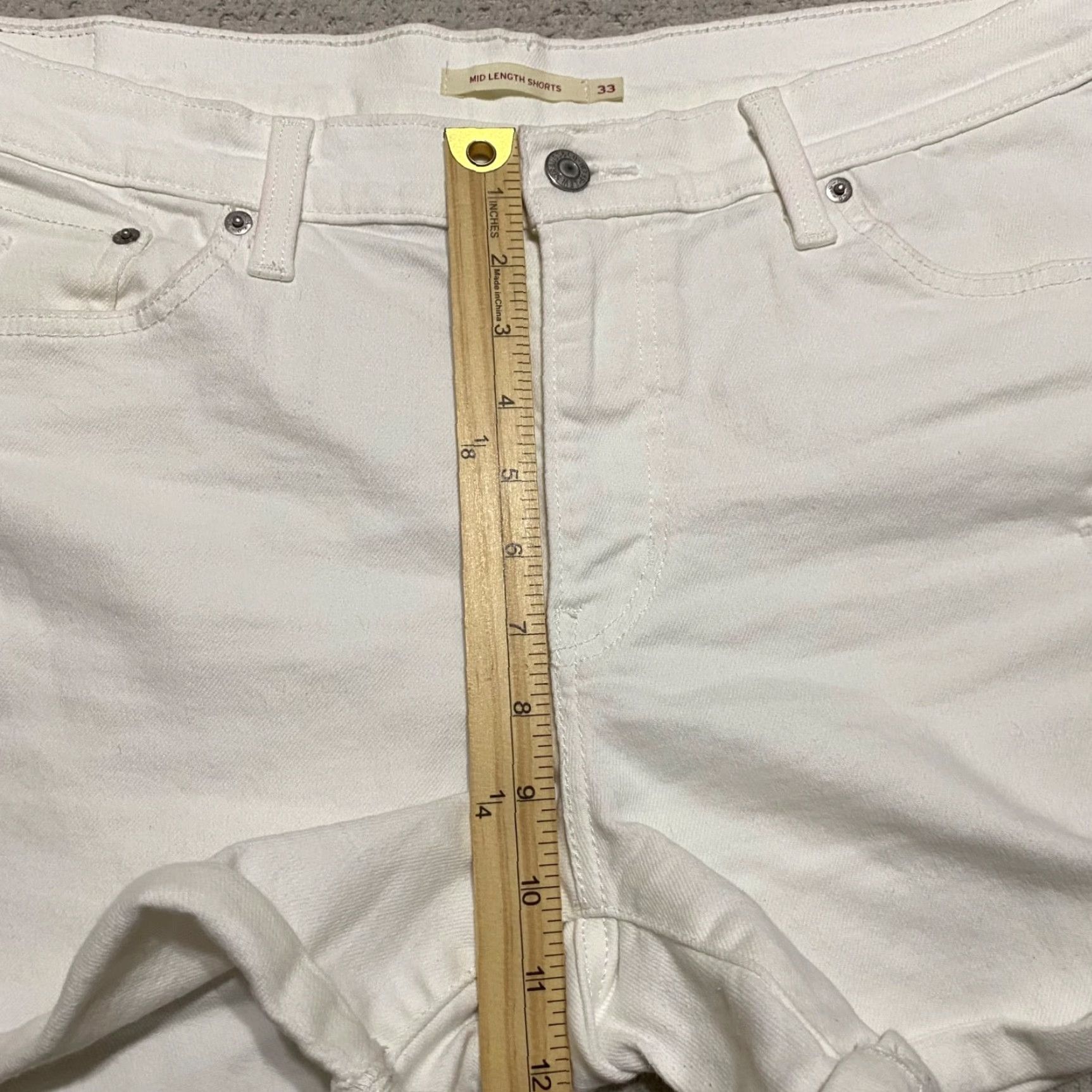 Levi's Levi's Womens Jeans Shorts White Denim Light Wash Mid Rise Inseam 4" 33 Waist 5-Pocket Stretch Casual Summer Spring Fall Vintage No? Wait. Size 24" / US 00 / IT 34 - 6 Thumbnail