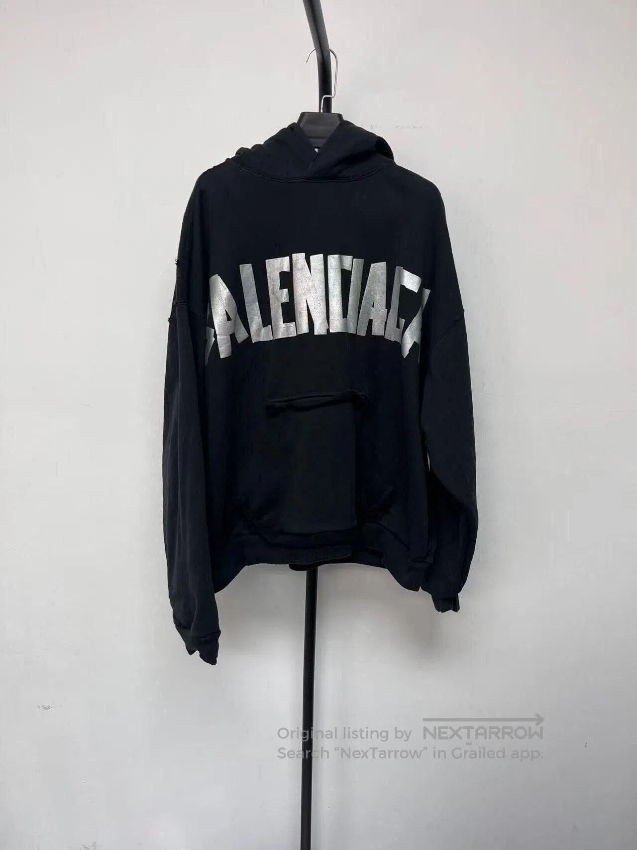 Balenciaga balenciaga logo hoodie in black color. Size US M / EU 48-50 / 2 - 1 Thumbnail