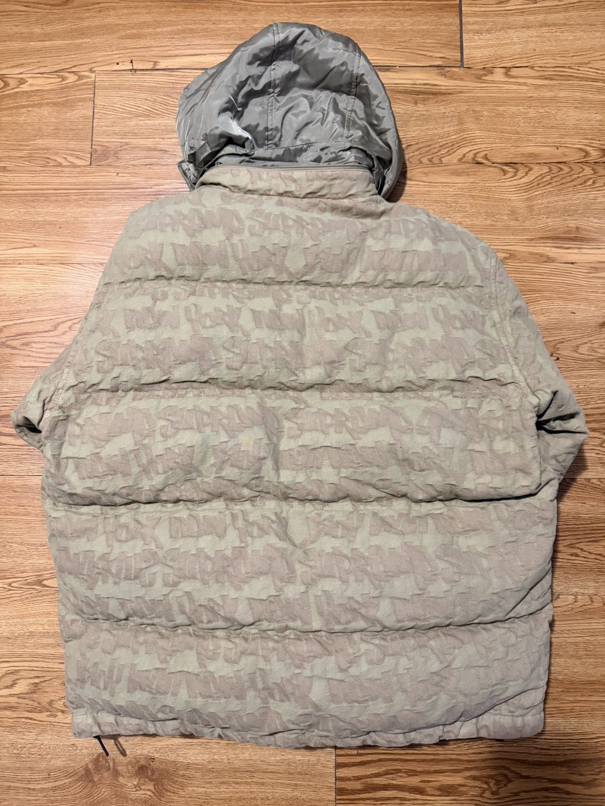 Supreme Supreme Fat Tip Jacquard Denim Puffer Jacket Olive Size L Size US L / EU 52-54 / 3 - 5 Thumbnail