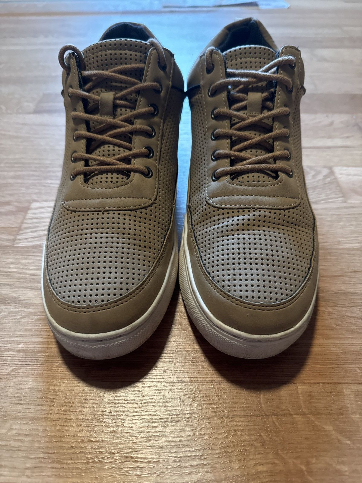 Vintage Vintage Pair Mid-Top Perforated Sneakers -Beige Size 11 US Size US 11 / EU 44 - 3 Thumbnail