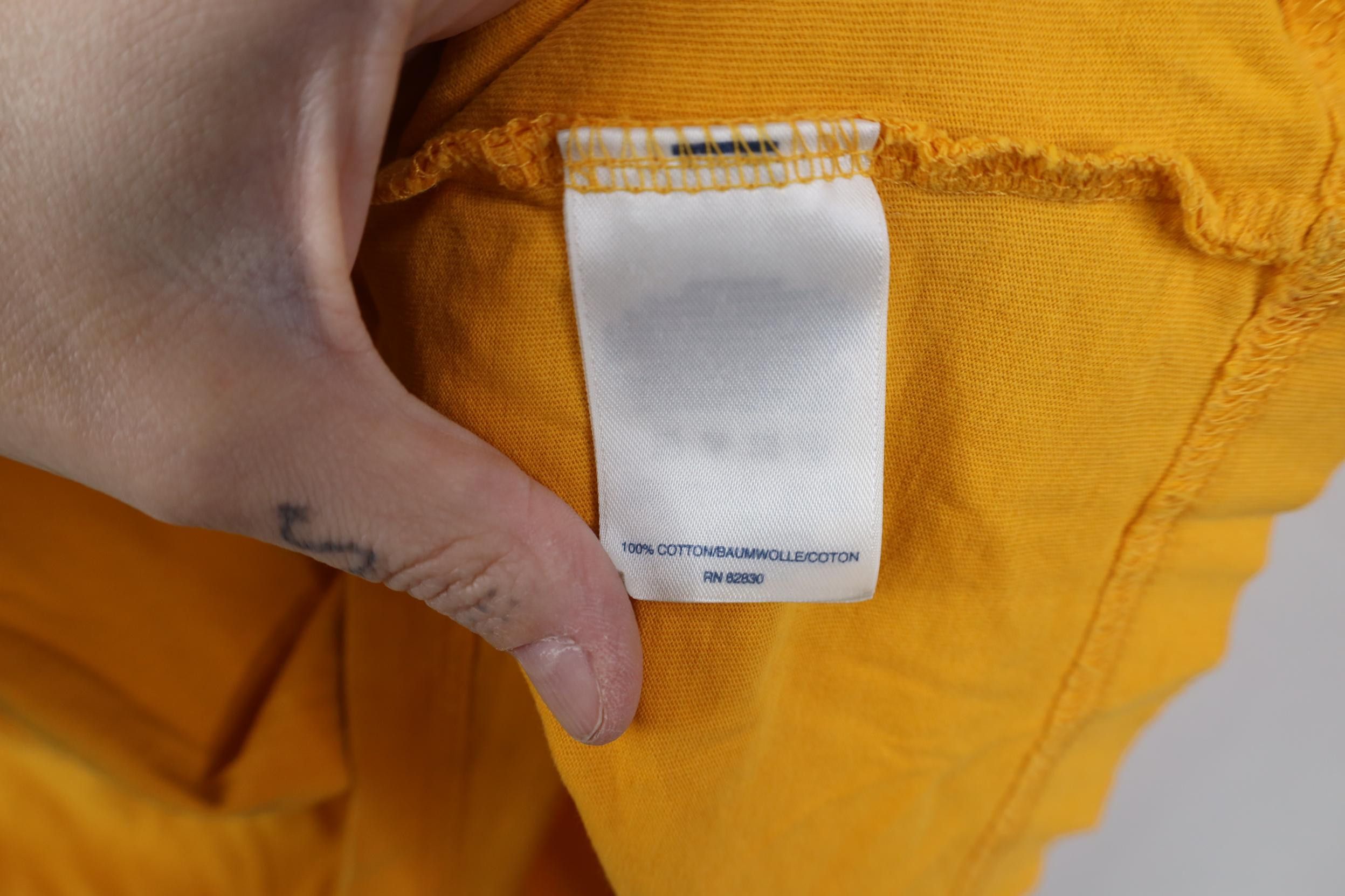 Lands' End Vintage Y2K Lands End Blank Short Sleeve T-Shirt Yellow Size US L / EU 52-54 / 3 - 13 Thumbnail