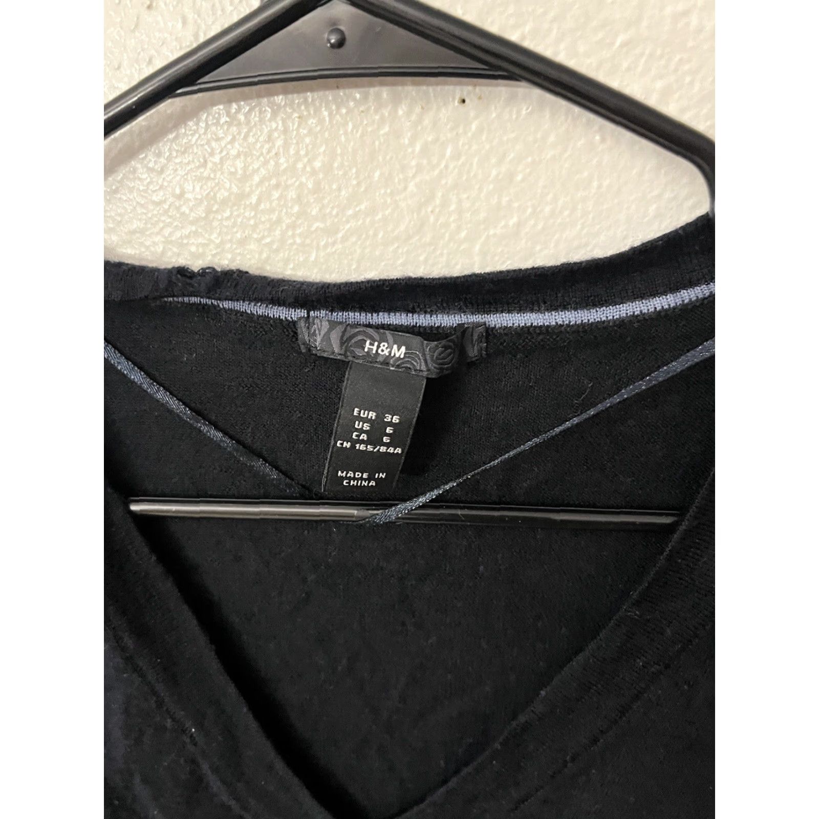 H&M VINTAGE H&M Pullover Sweater Unisex Adults Small V-Neck Brown 90s Classic Dad Grandpa Knit Wool Blend Tights Breathable Warm Lightweight Size S / US 4 / IT 40 - 3 Thumbnail