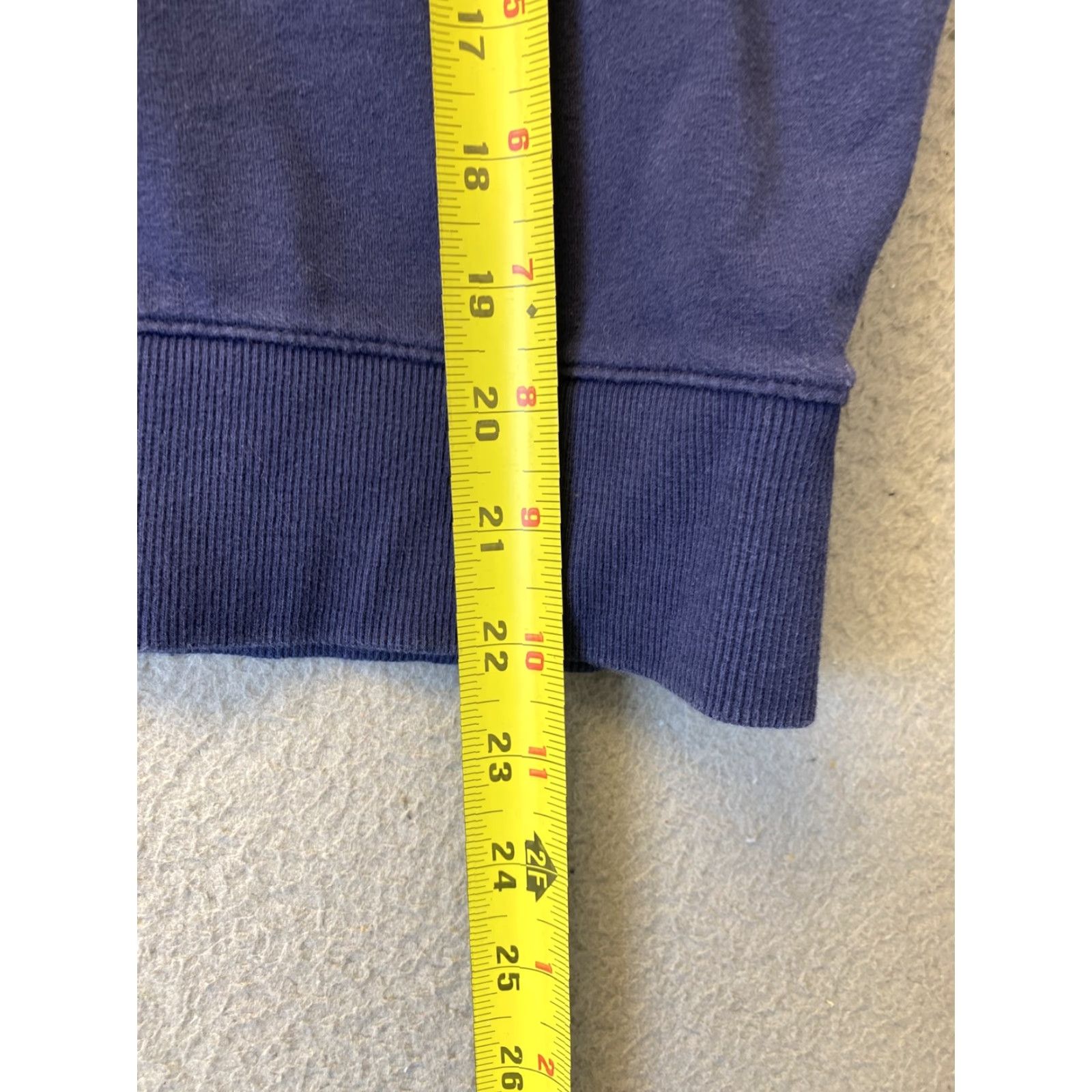 Champion Champion Women's Medium Sweatshirt Long Sleeve Pullover Blue Spell Out /47-63 Size M / US 6-8 / IT 42-44 - 6 Thumbnail