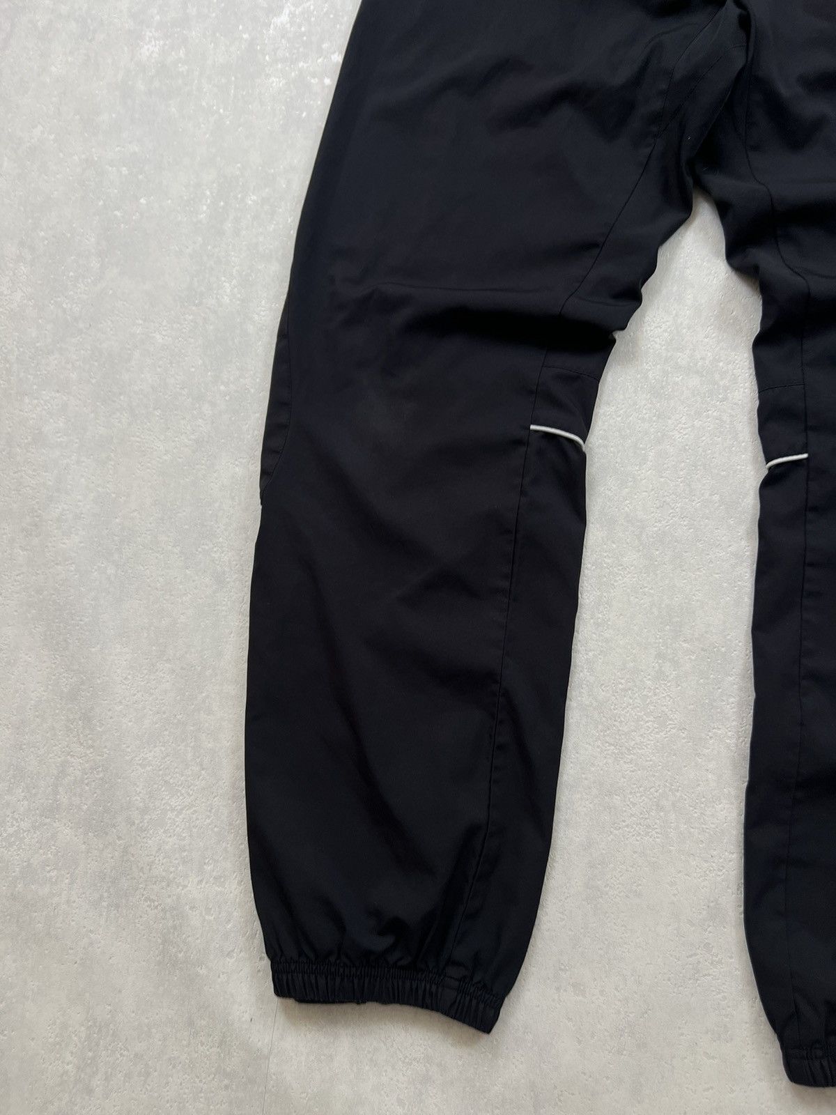 Nike 00's NIKE SWOOSH LOGO BAGGY Y2K TRACK PANTS GORPCORE Size US 32 / EU 48 - 3 Thumbnail