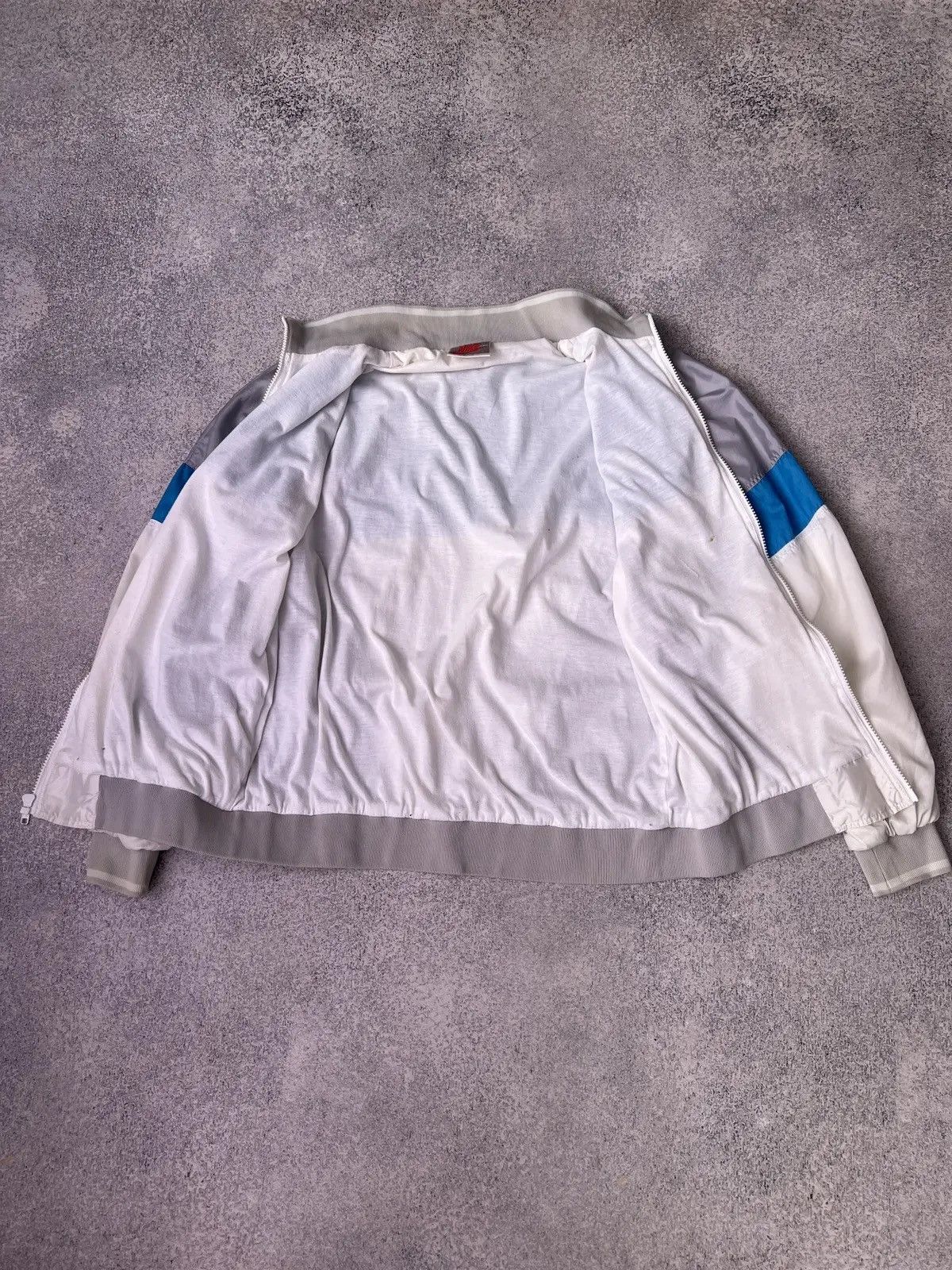 Nike × Vintage NIKE Windbreaker Jacket Coat Vintage 1980s Windrunner Retro Size US L / EU 52-54 / 3 - 9 Thumbnail