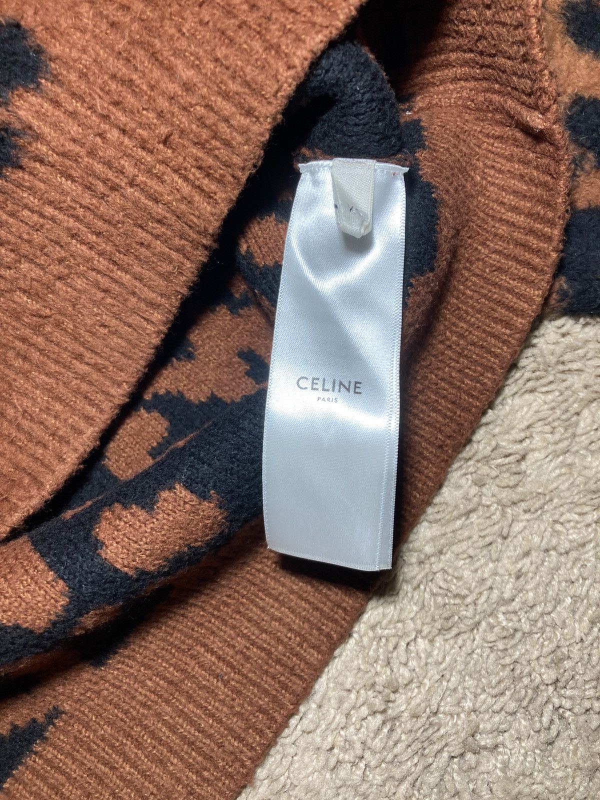Celine AW23 Celine Gradient Leopard Shaggy Cropped Knit Wool Size US XS / EU 42 / 0 - 6 Thumbnail