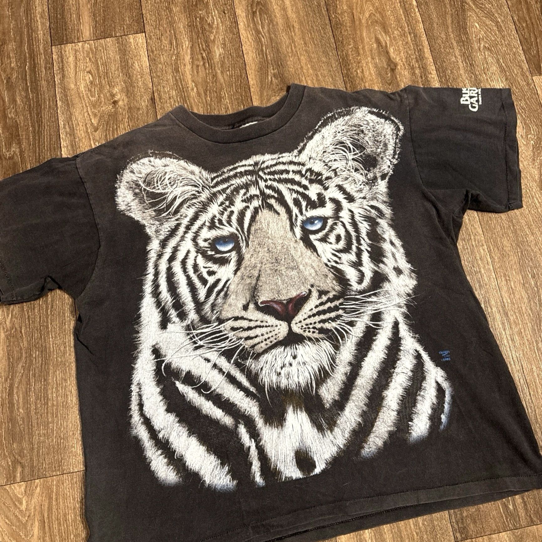 VINTAGE 1992 White Tiger Black Cat Nature Extinction T-Shirt XL Mens White Catty?
