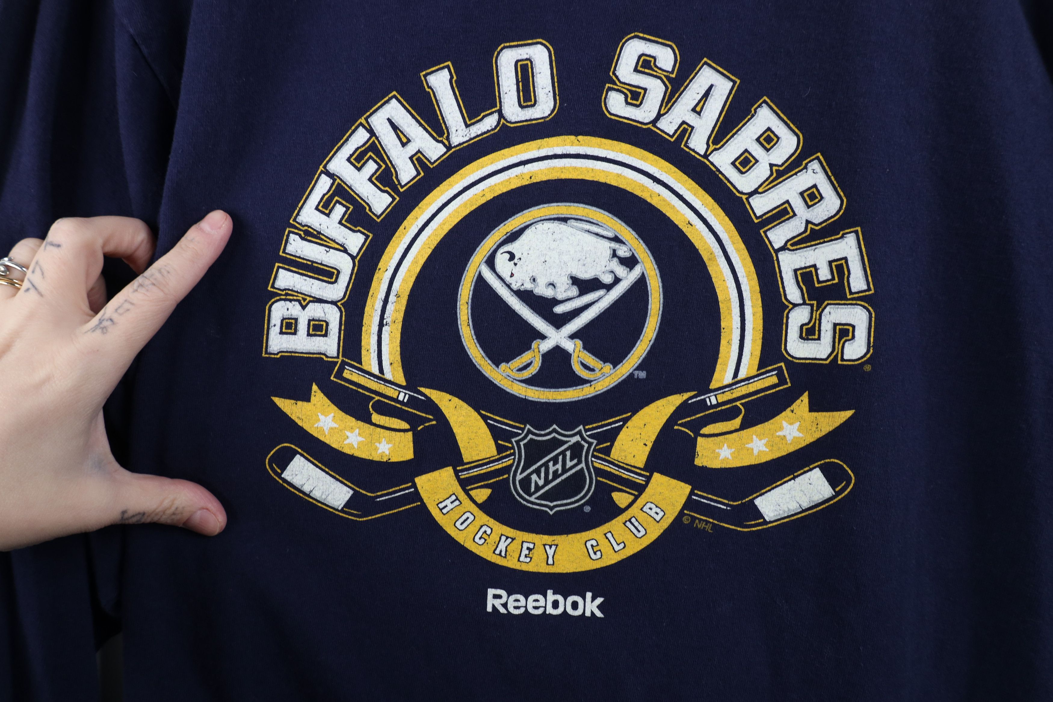 Reebok Vintage Reebok Buffalo Sabres Hockey Long Sleeve T-Shirt Size US XL / EU 56 / 4 - 4 Thumbnail
