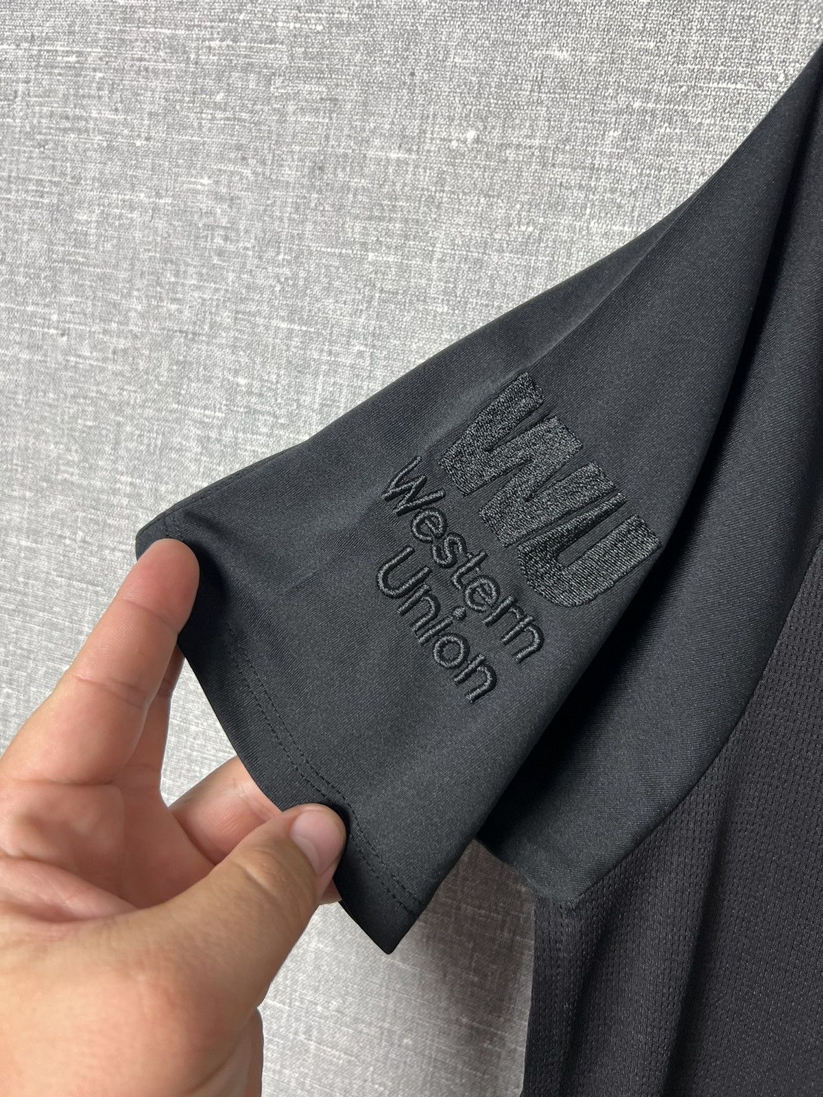 New Balance #11 M. Salah Liverpool 2018 Blackout Limited Edition Jersey Size US M / EU 48-50 / 2 - 12 Thumbnail