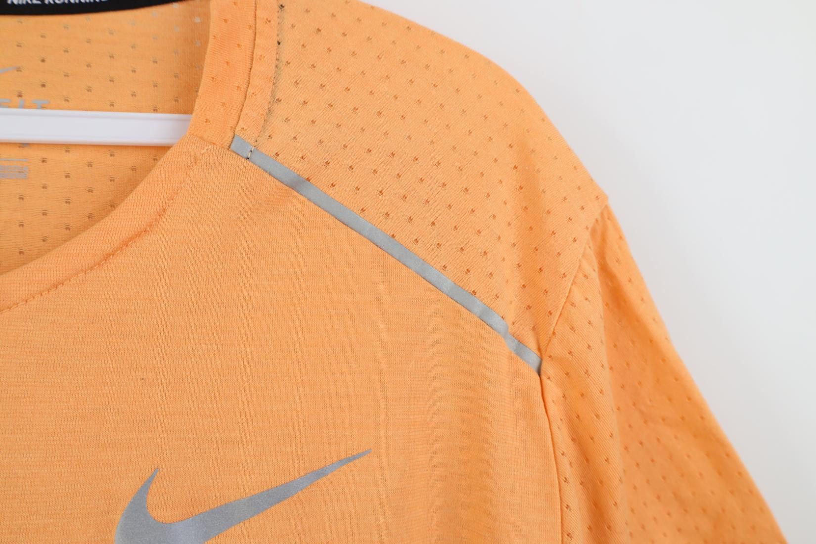 Nike Nike Running Breathe 365 Mesh Short Sleeve T-Shirt Size US M / EU 48-50 / 2 - 8 Thumbnail