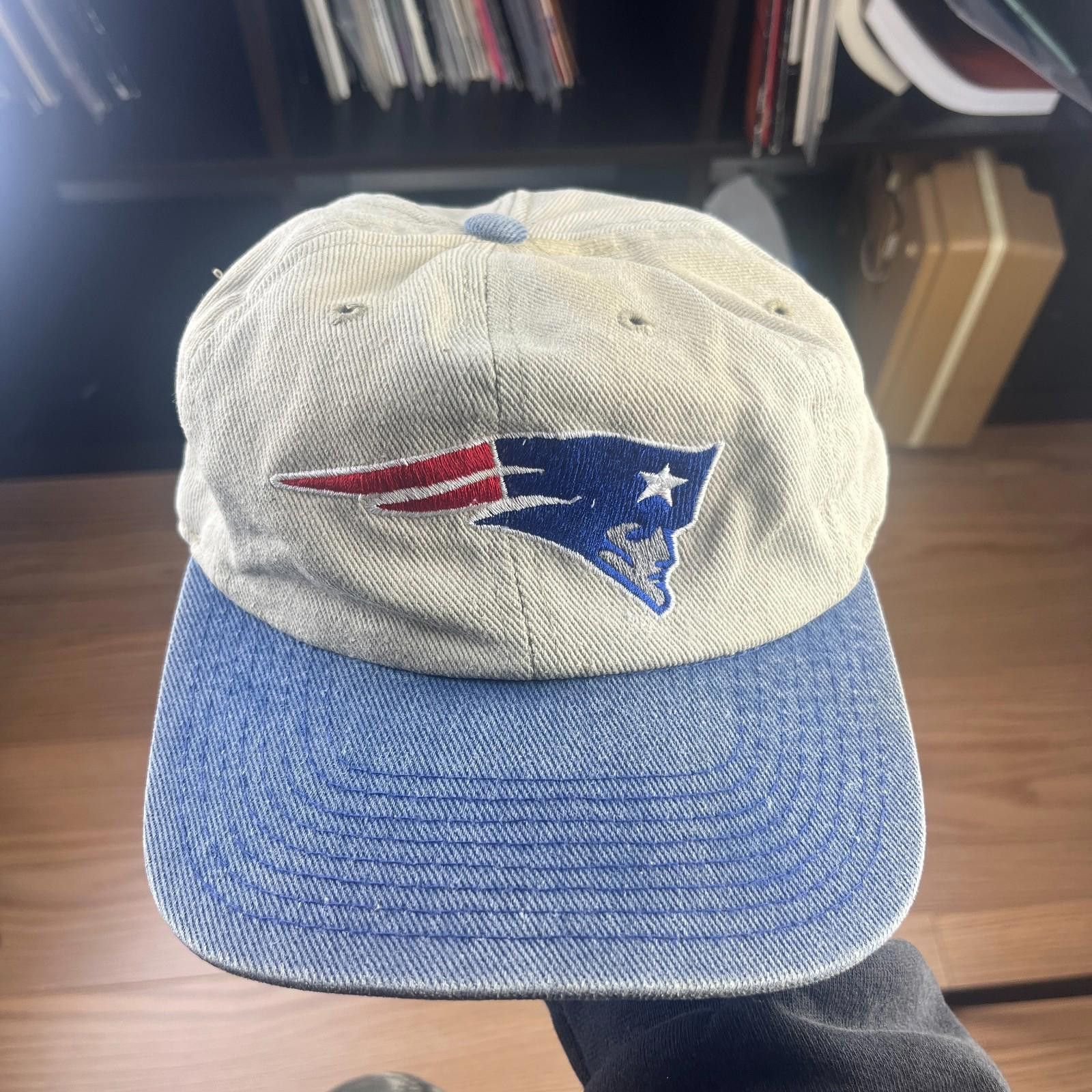 Vintage 90s New England Patriots NFL Strapback Hat