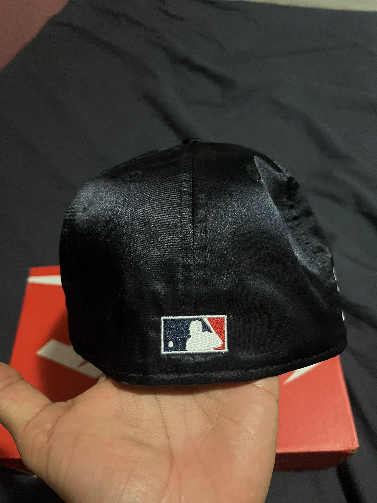 New Era NY YANKEES 1999 WS FITTED. SATIN NAVY BLUE Size ONE SIZE - 3 Thumbnail