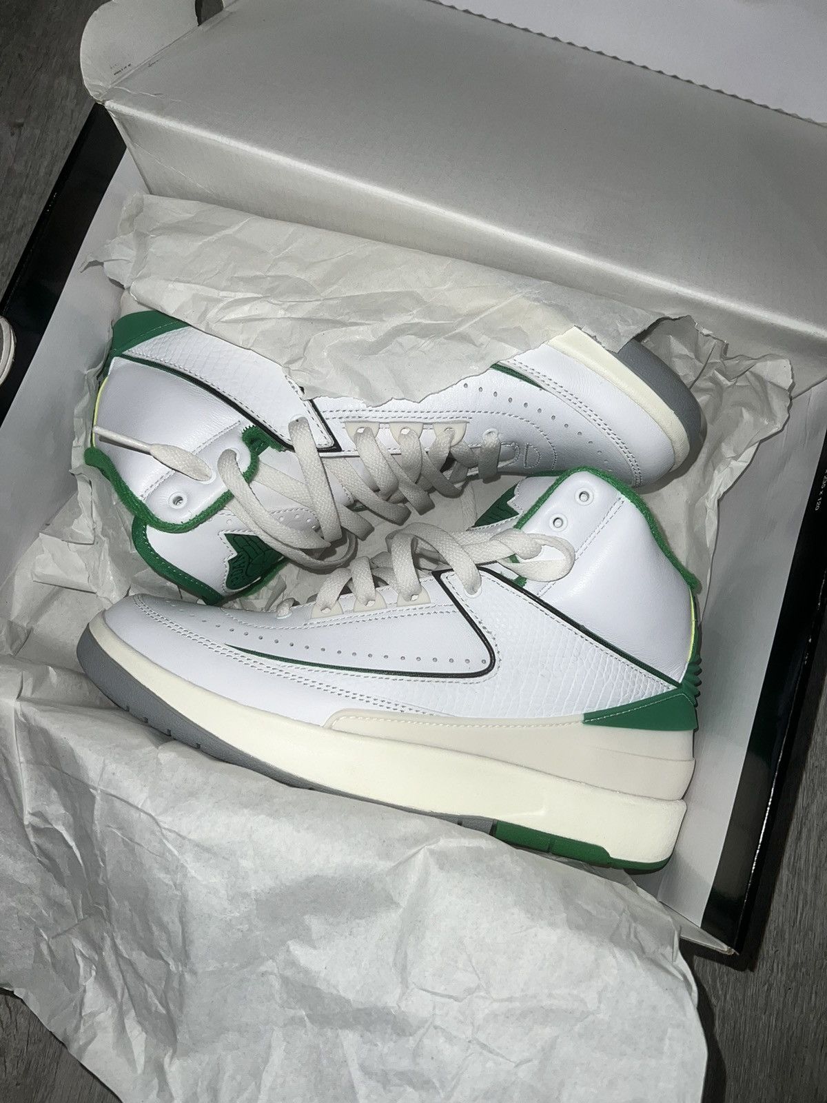 Jordan Brand × Nike Lucky green Jordan 2 Size US 7 / EU 40 - 4 Thumbnail