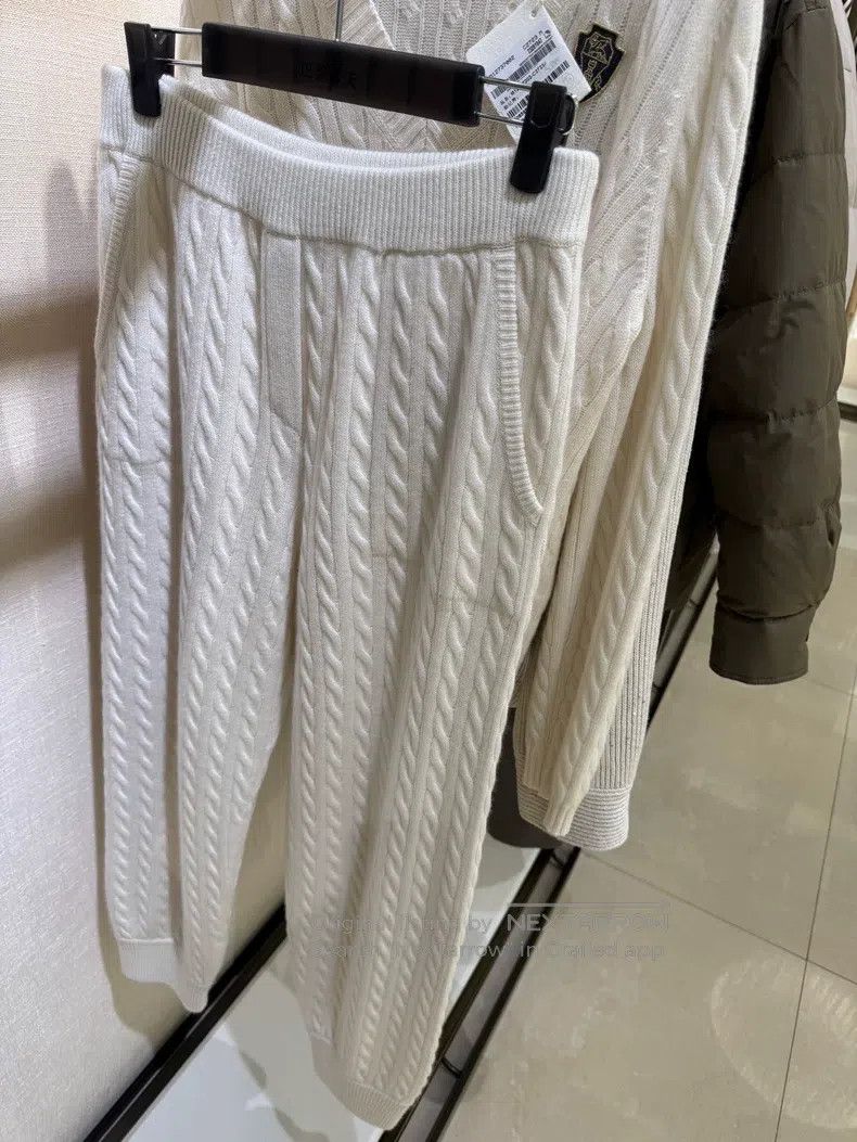 Brunello Cucinelli Brunello Cucinelli Cashmere sweater Size M / US 6-8 / IT 42-44 - 4 Thumbnail