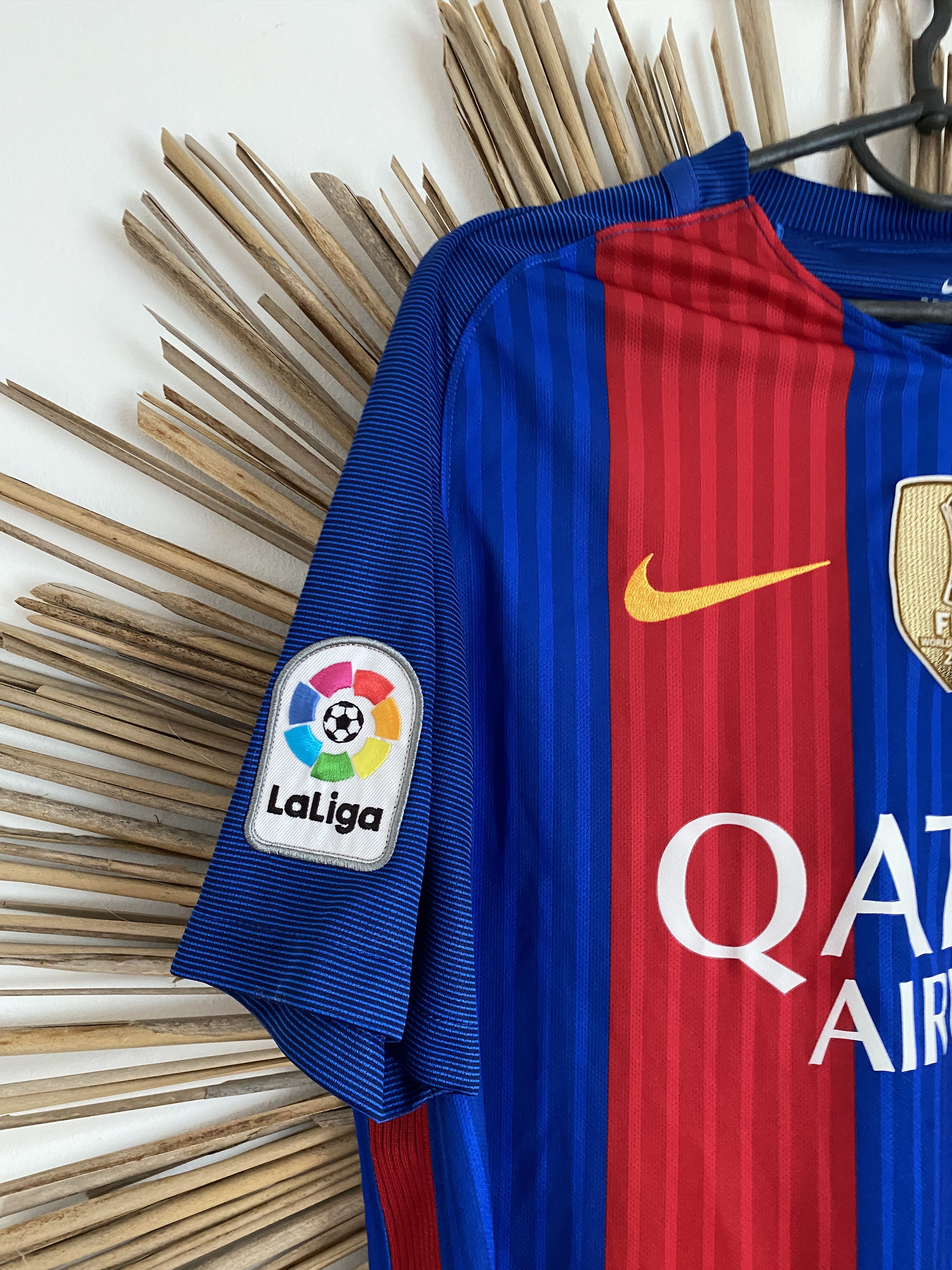 Nike FC Barcelona 2016 2017 nike home football soccer jersey Size US M / EU 48-50 / 2 - 3 Thumbnail