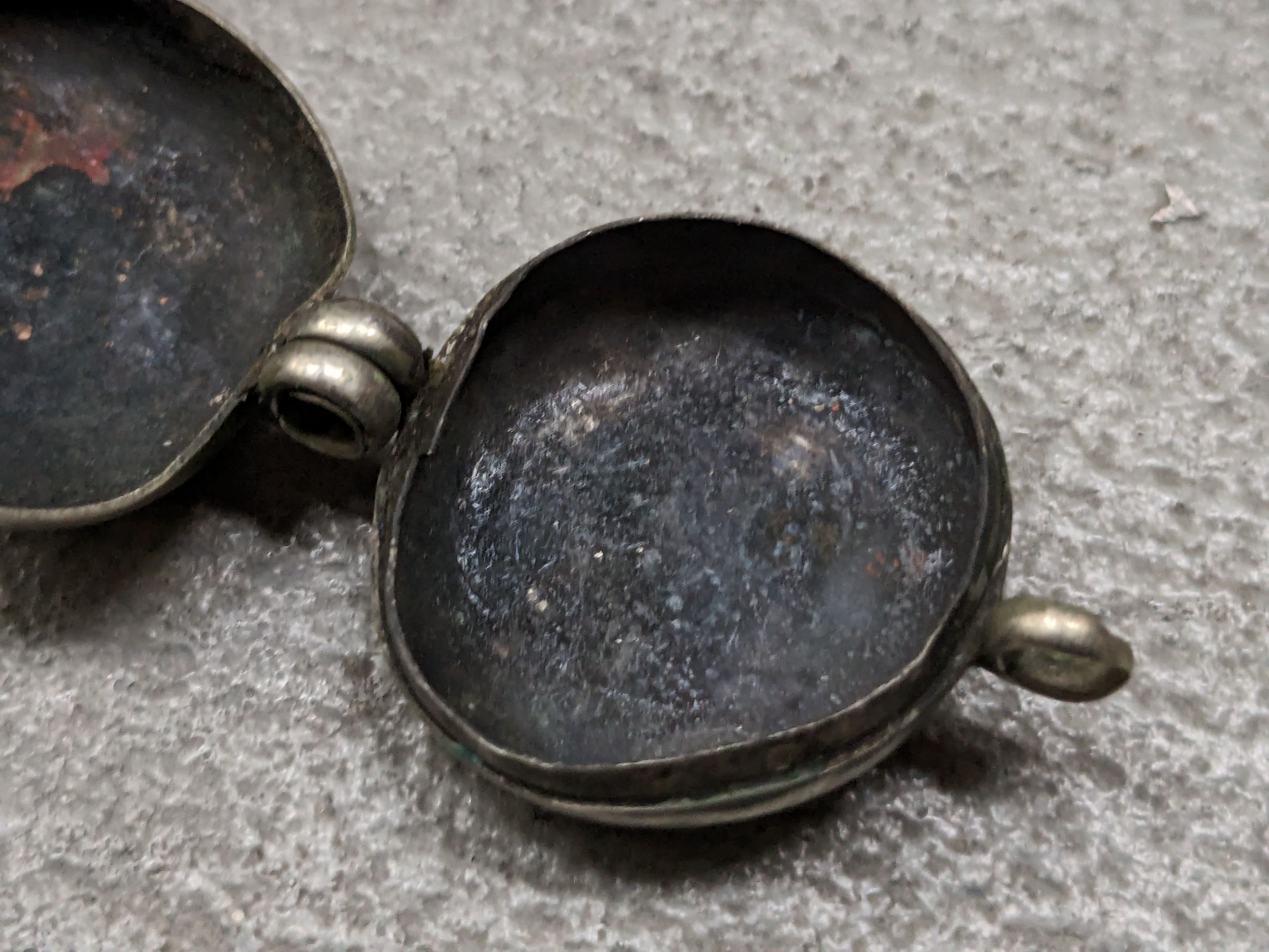 Jewelry × Vintage Vintage Tibetan Prayer Box Gau Pendant Size ONE SIZE - 13 Thumbnail