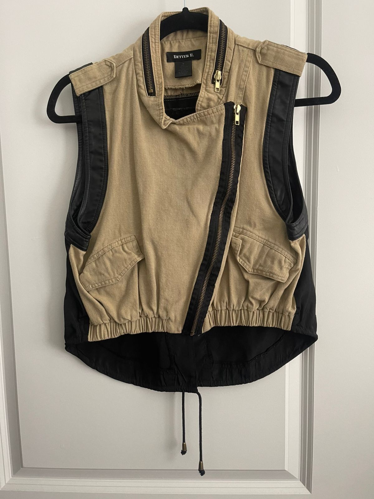 Elie Tahari Elie Tahari Sleeveless Vest Size M / US 6-8 / IT 42-44 - 1 Thumbnail