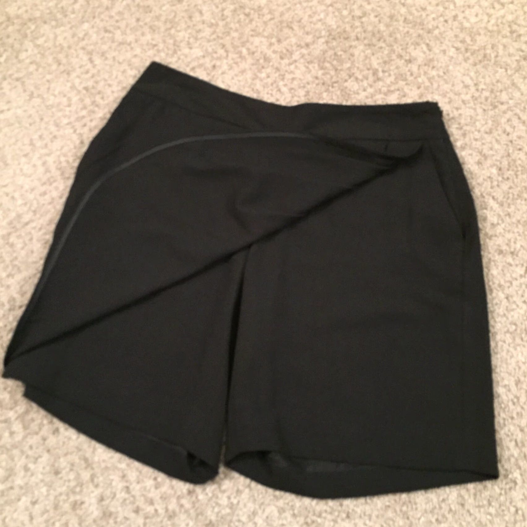 Liz Claiborne Liz Claiborne Dress Shorts Womens Size 6 Black Mock Wrap Size 28" / US 6 / IT 42 - 6 Thumbnail