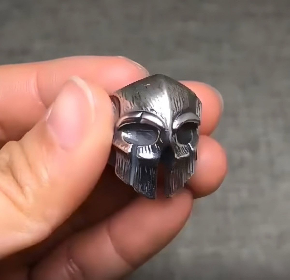 Vintage Vintage Silver Spartan Skull Ring Size ONE SIZE - 1 Thumbnail