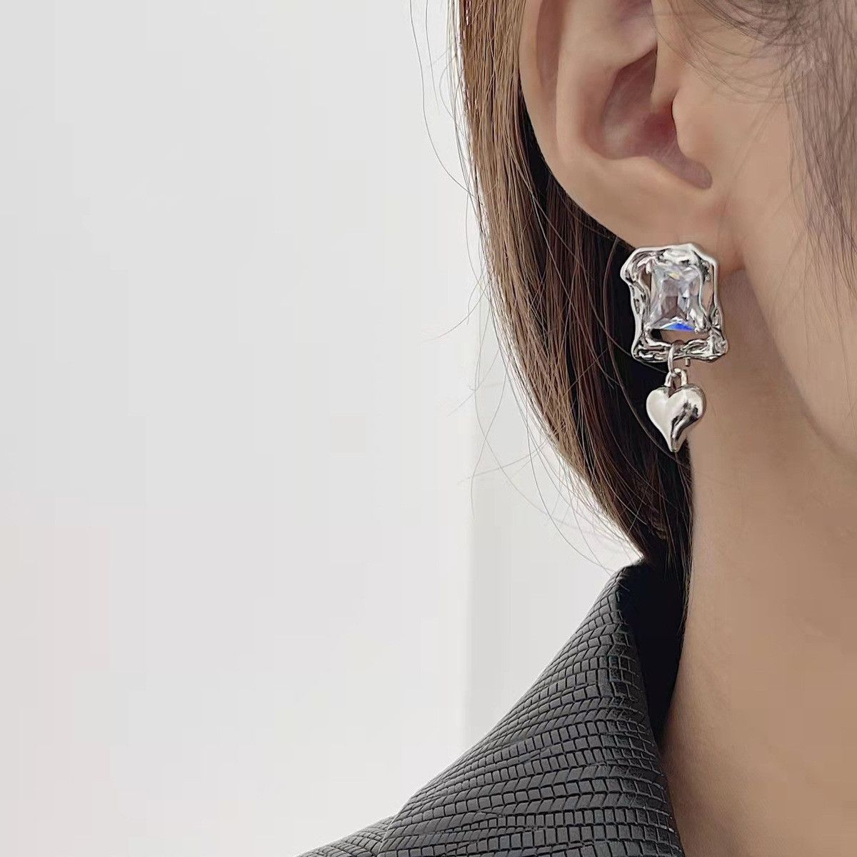 Jewelry Matchless Earrings One Pairs Chrome Jewelry Size ONE SIZE - 2 Thumbnail