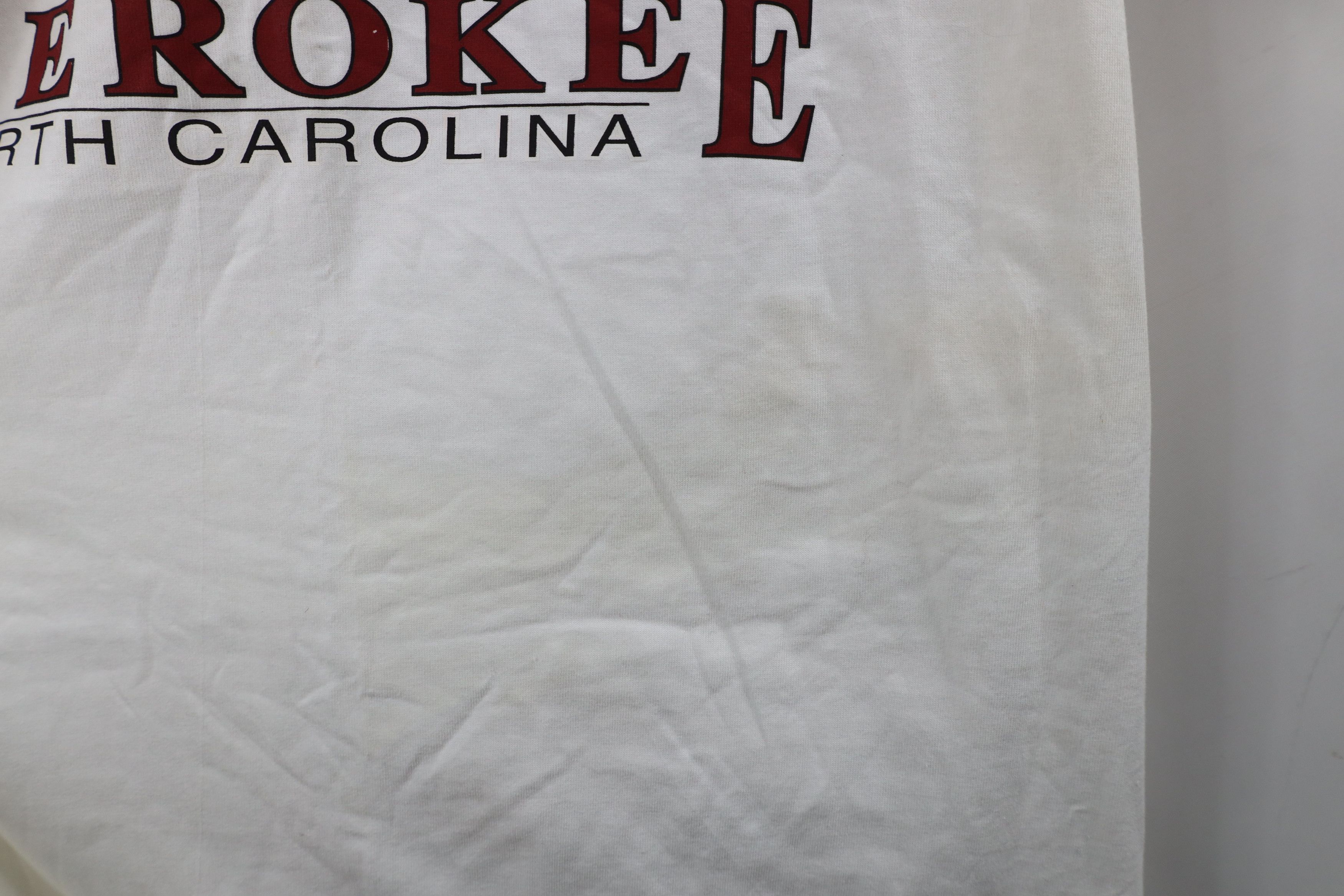 Vintage Vintage 90s Streetwear Cherokee North Carolina Bear T-Shirt Size US XXL / EU 58 / 5 - 6 Thumbnail