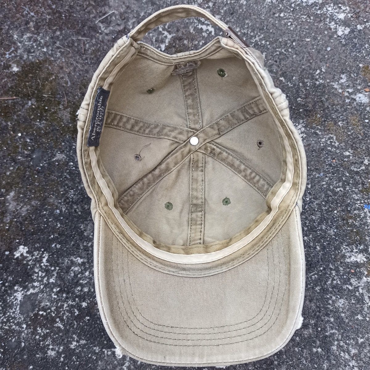 Abercrombie & Fitch Sick distressed wash hat by abercombie new york Size ONE SIZE - 15 Thumbnail