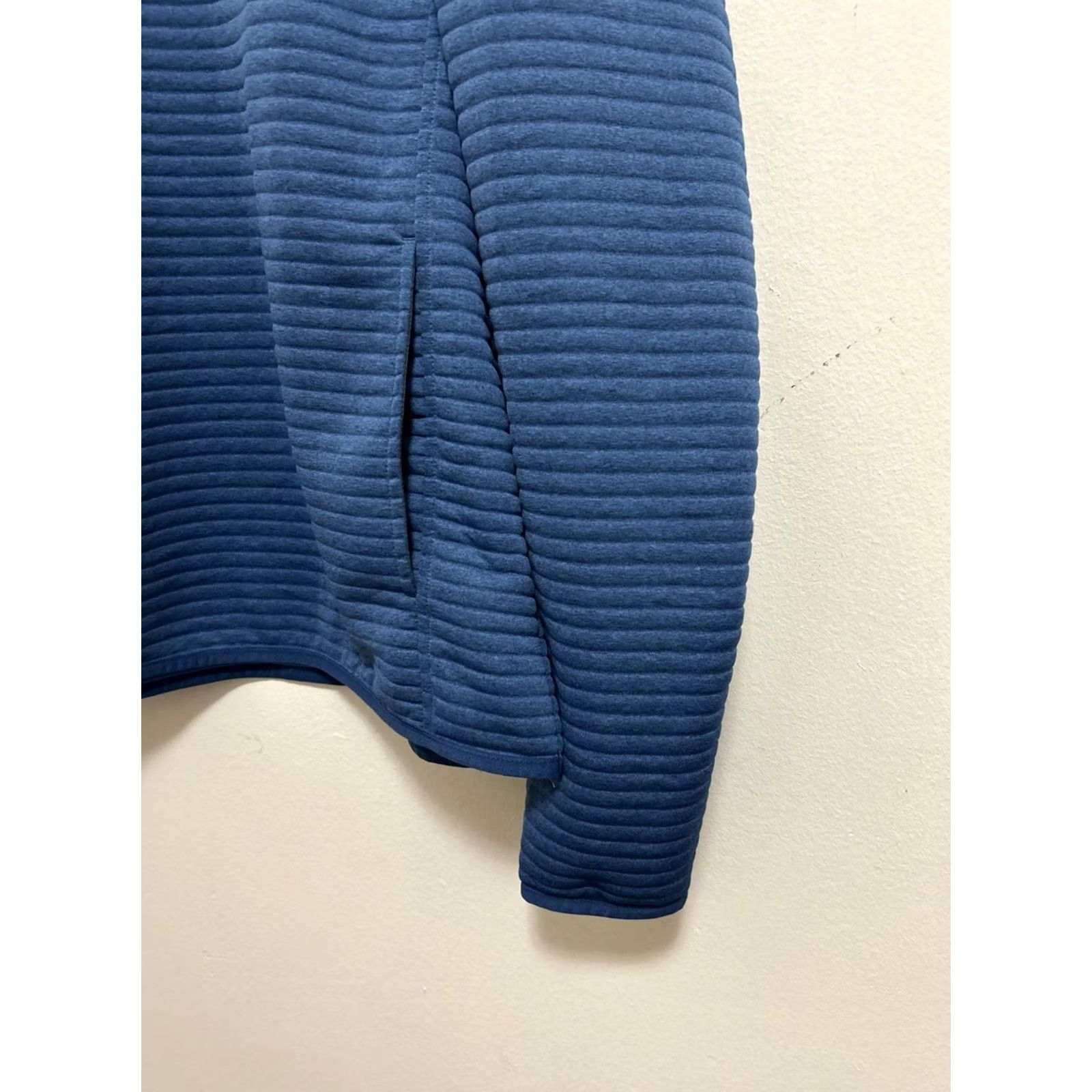 Vintage L.L.Bean Airlight Knit Pullover Mens L Blue Light Ocean Slightly Fitted Sweater 506874 Size US L / EU 52-54 / 3 - 6 Thumbnail