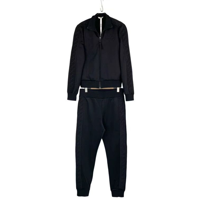 Fendi Black string logo set