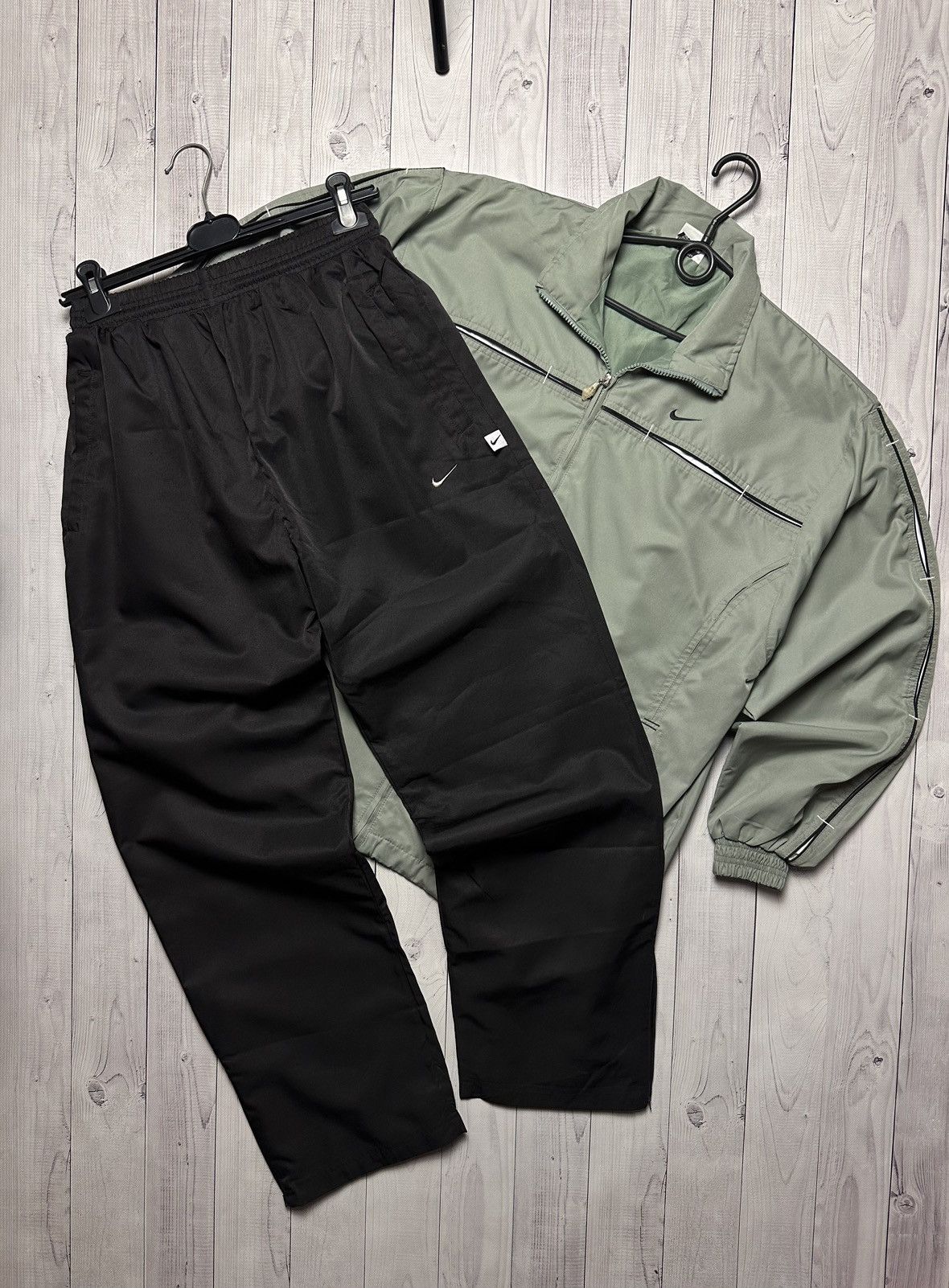 Nike × Vintage Vintage Nike track suit logo green rare size M drill pants Size US M / EU 48-50 / 2 - 1 Thumbnail