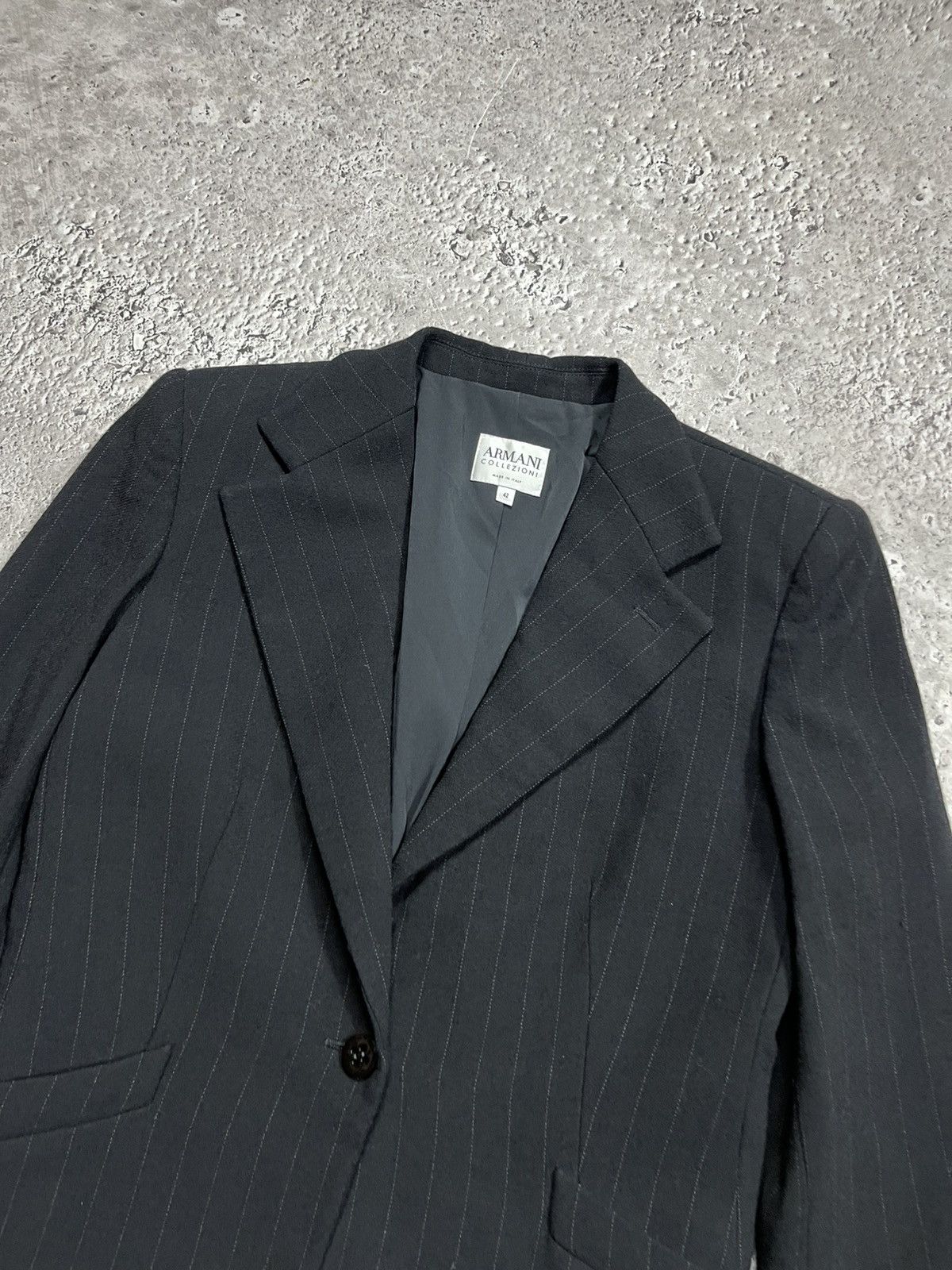 Armani Collezioni Armani Collezioni Women Black Virgin Wool Blazer Jacket 42 Size M / US 6-8 / IT 42-44 - 3 Thumbnail