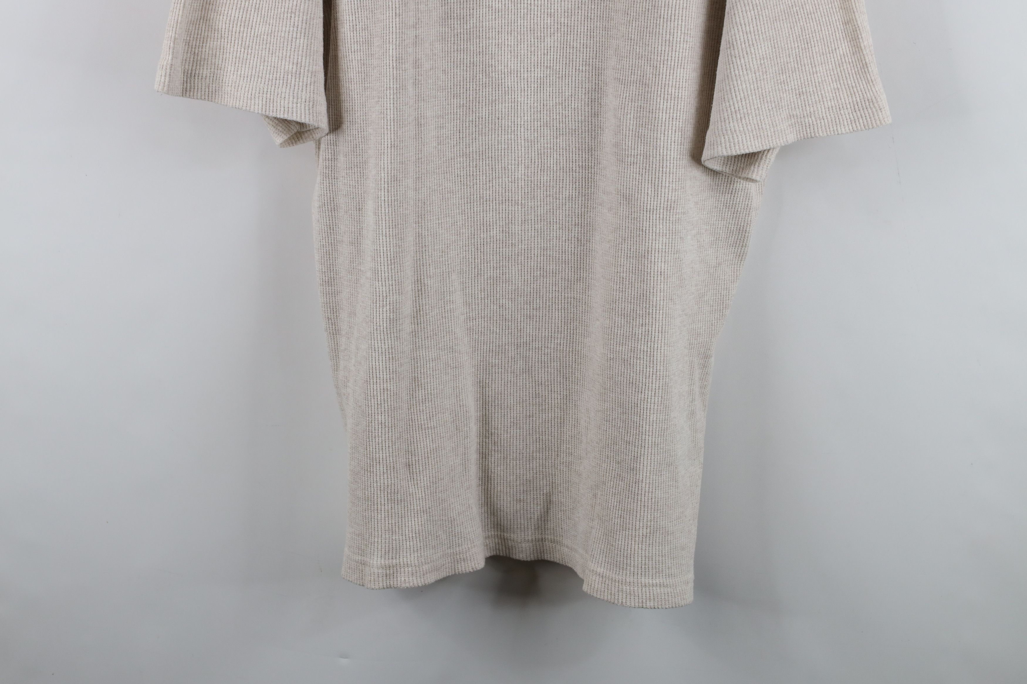 Vintage Vintage 90s Streetwear Waffle Knit Henley T-Shirt Beige Size US XL / EU 56 / 4 - 3 Thumbnail