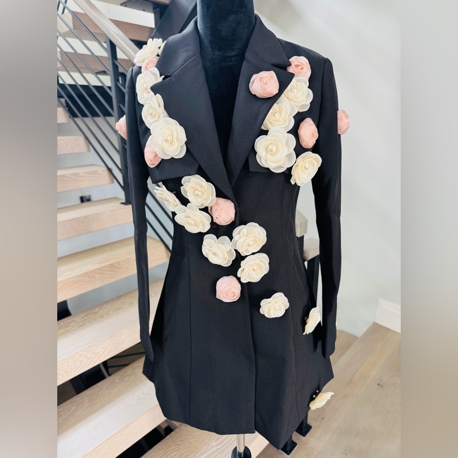 Other New Chic Black Floral Women's Blazer size S Size S / US 4 / IT 40 - 7 Thumbnail