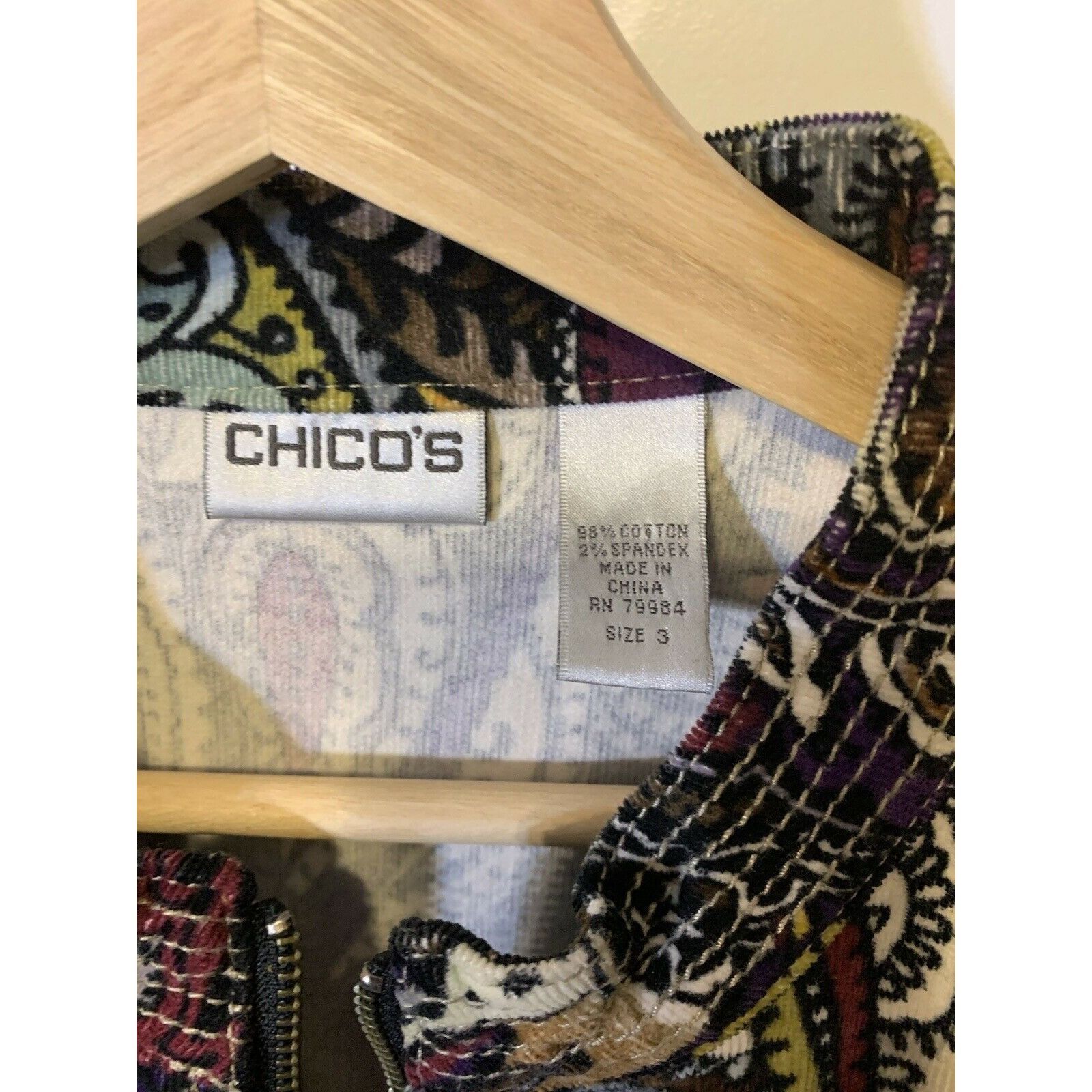 Chicos Chico's Women’s Sz S Size 3 Purple Green Paisley Full Zip Ja Size S / US 4 / IT 40 - 2 Thumbnail